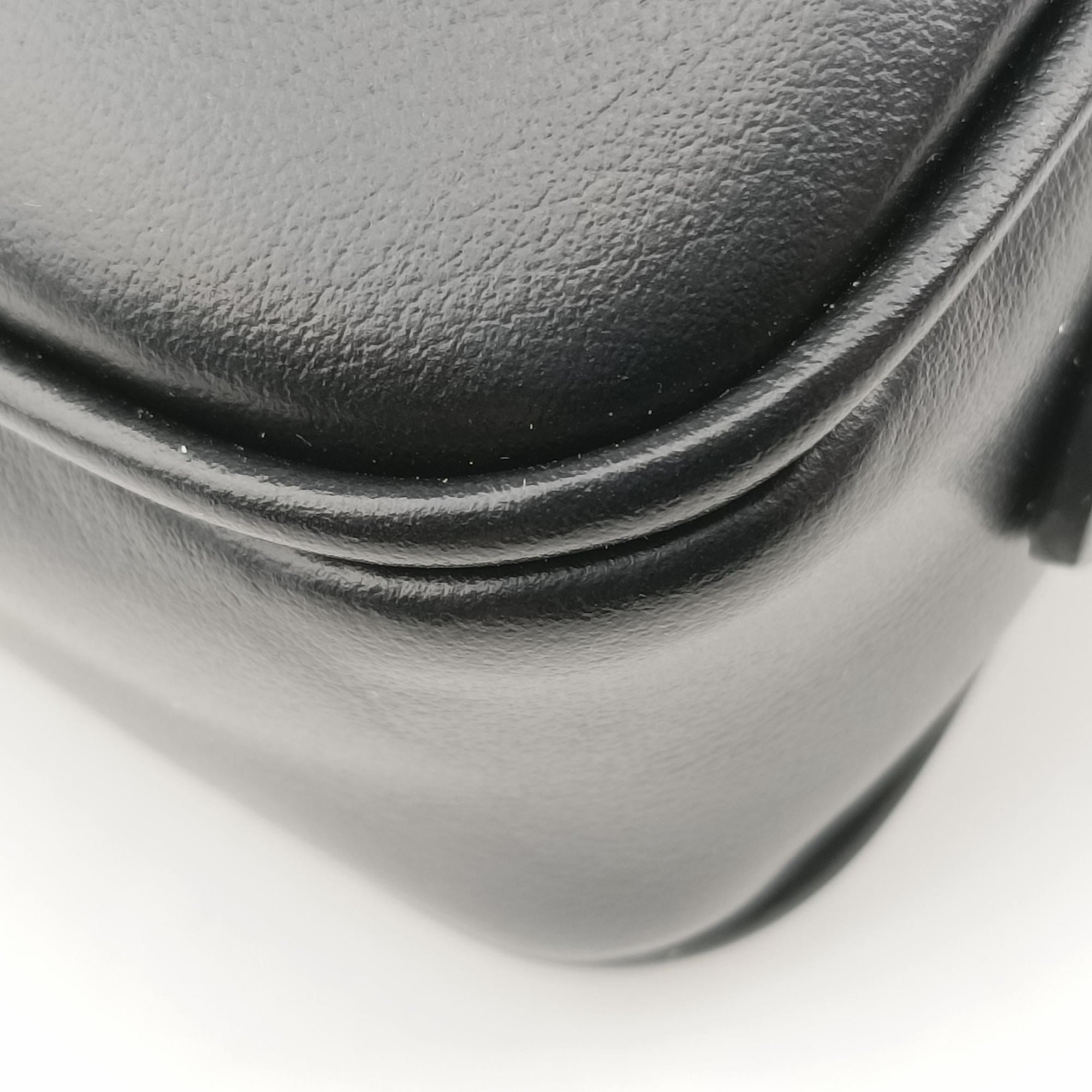 Secondhand Miu Miu Logo belt Black leather  bum bag/waist bag | stylenewstar