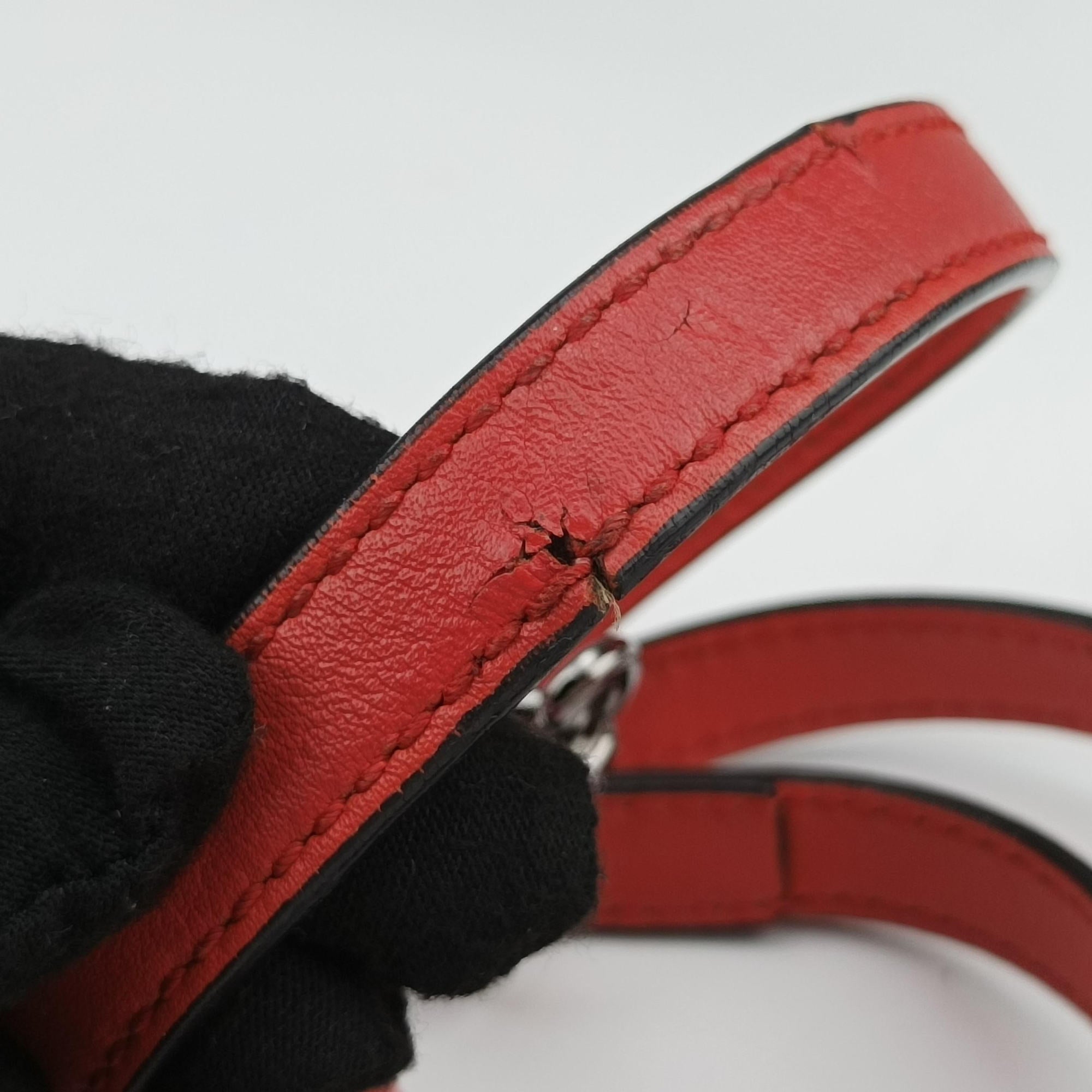 Pre-owned Gucci Microguccissima dome Red Leather 420023 shoulderbag | stylenewstar