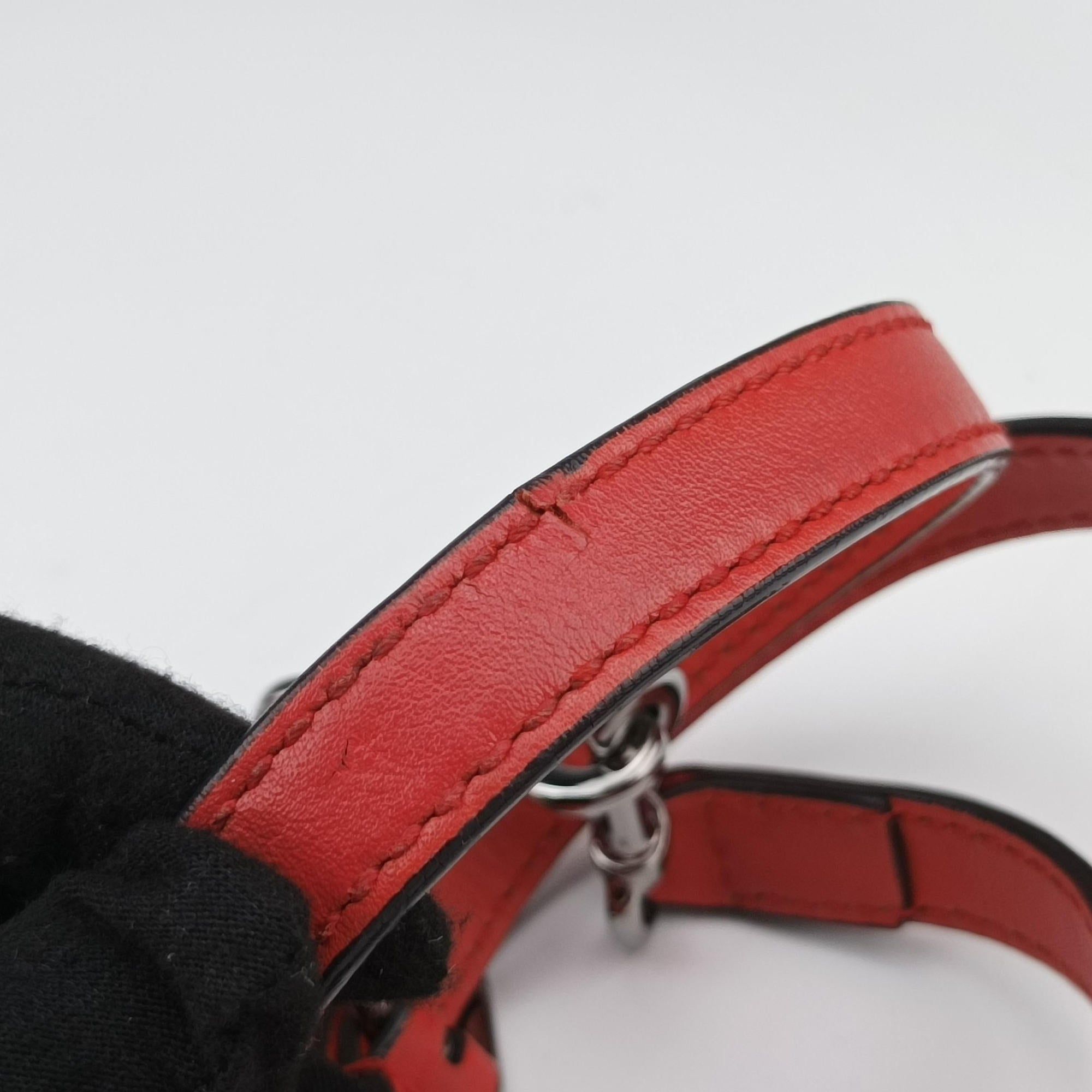 Pre-owned Gucci Microguccissima dome Red Leather 420023 shoulderbag | stylenewstar