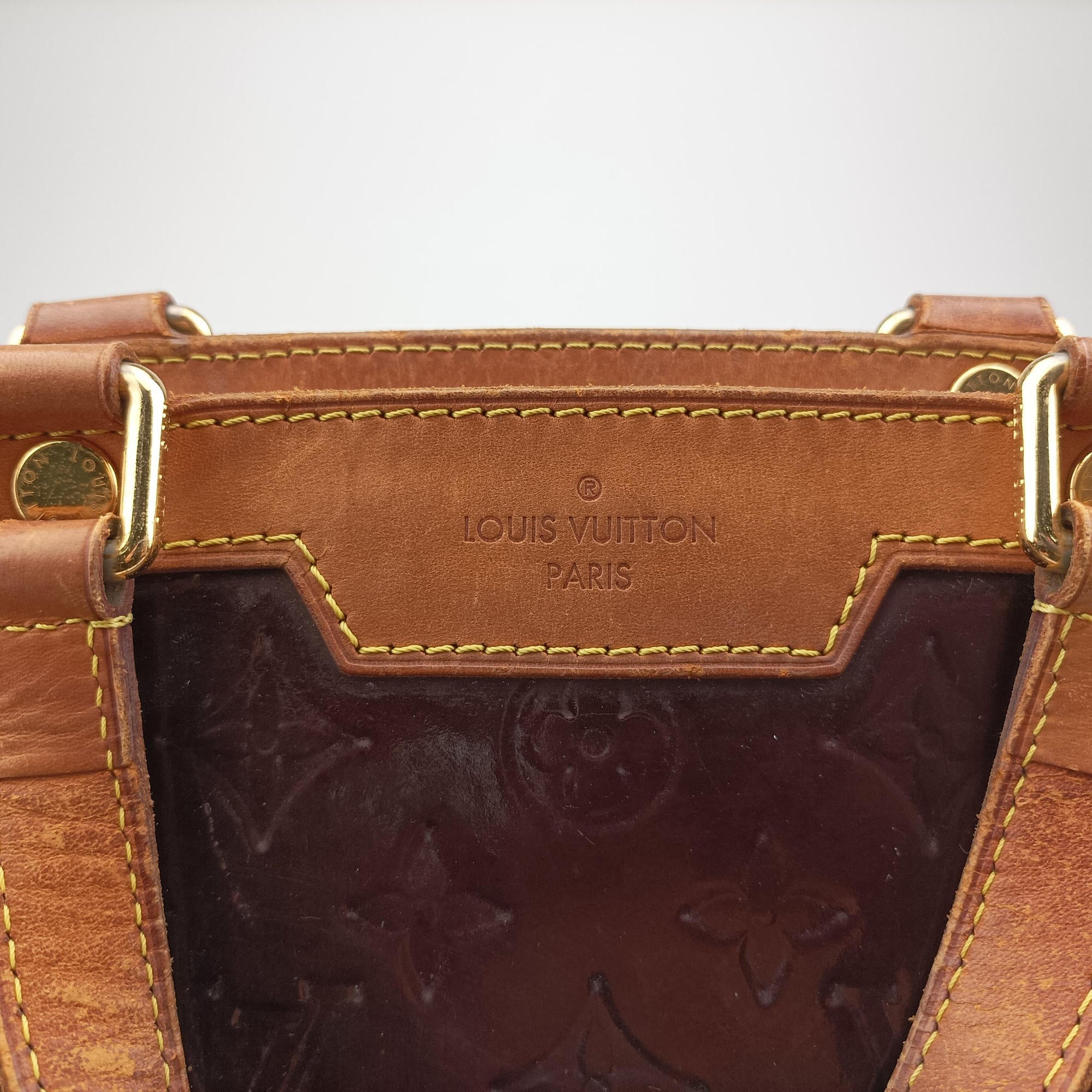 Secondhand Louis Vuitton Brea MM AMARANTE Vernis M91619 handbag | stylenewstar