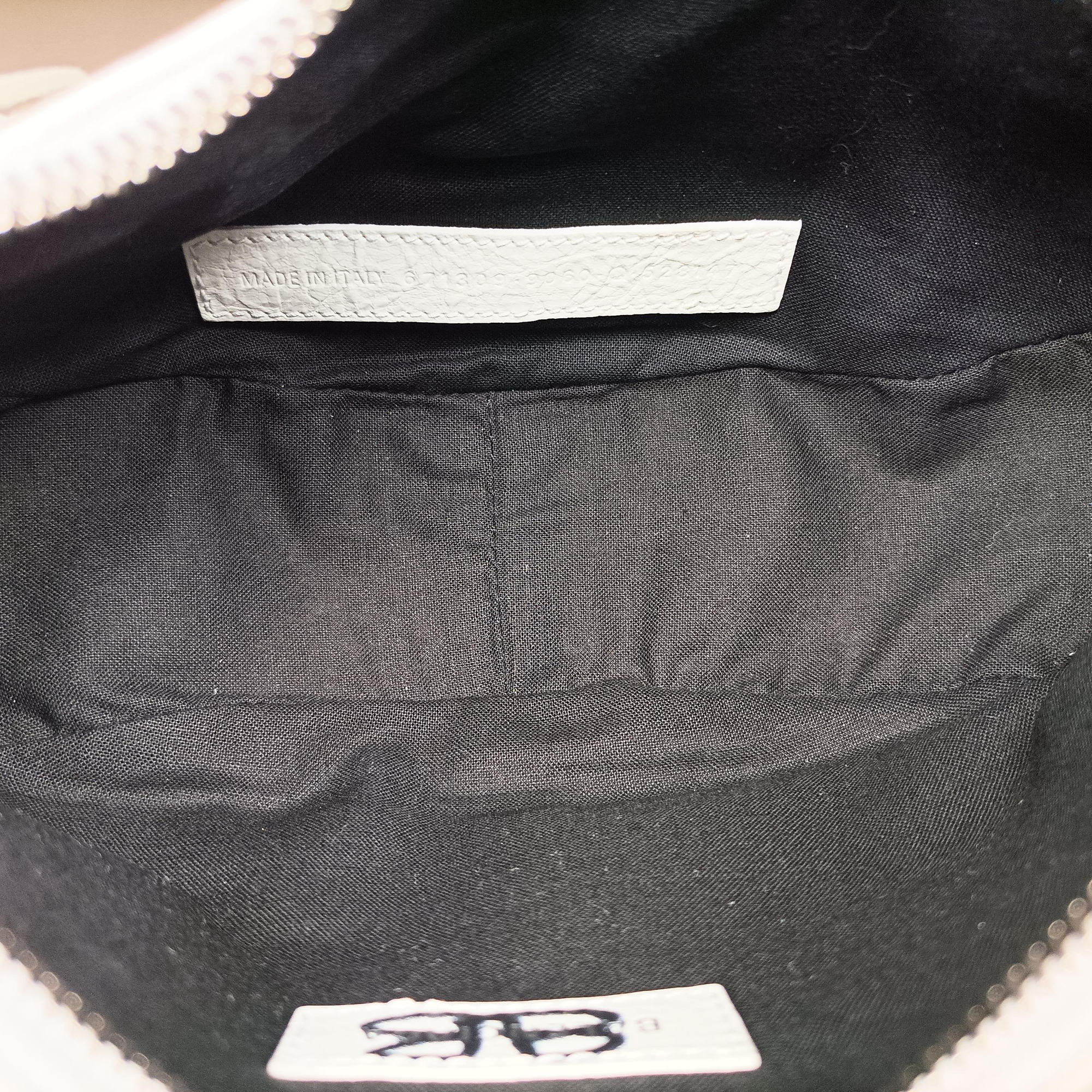 Pre-owned Balenciaga Le Cagole White × Black lambskin  shoulderbag | stylenewstar