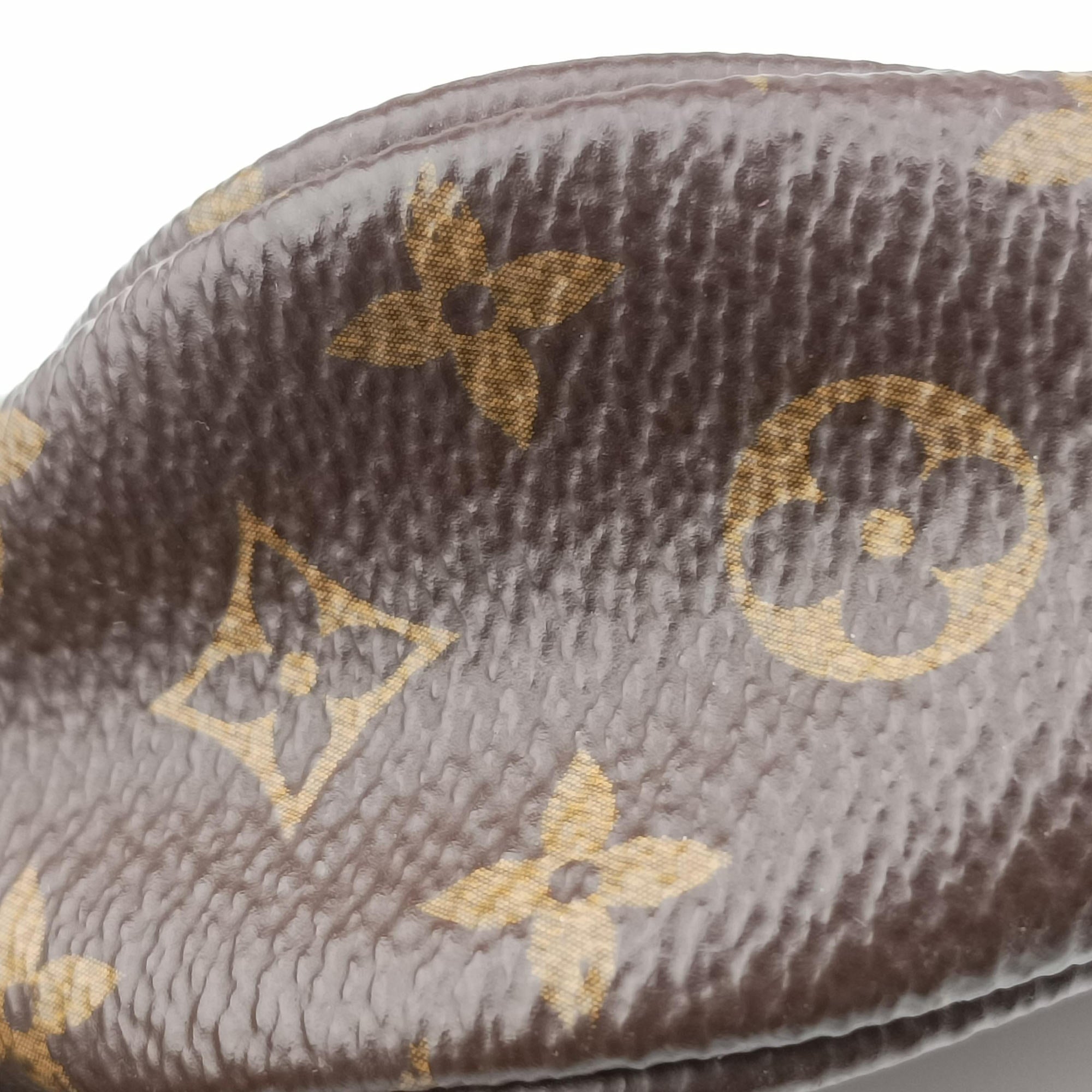 Secondhand Louis Vuitton MULTI POCHETTE ACCESSOIRES brown×khaki Monogram Canvas M44840 shoulderbag | stylenewstar