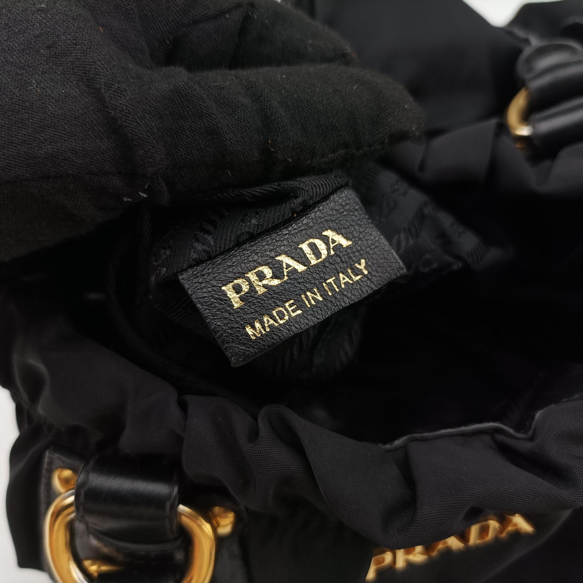 Secondhand Prada Gaufre Black Nylon BR4259 shoulderbag | stylenewstar