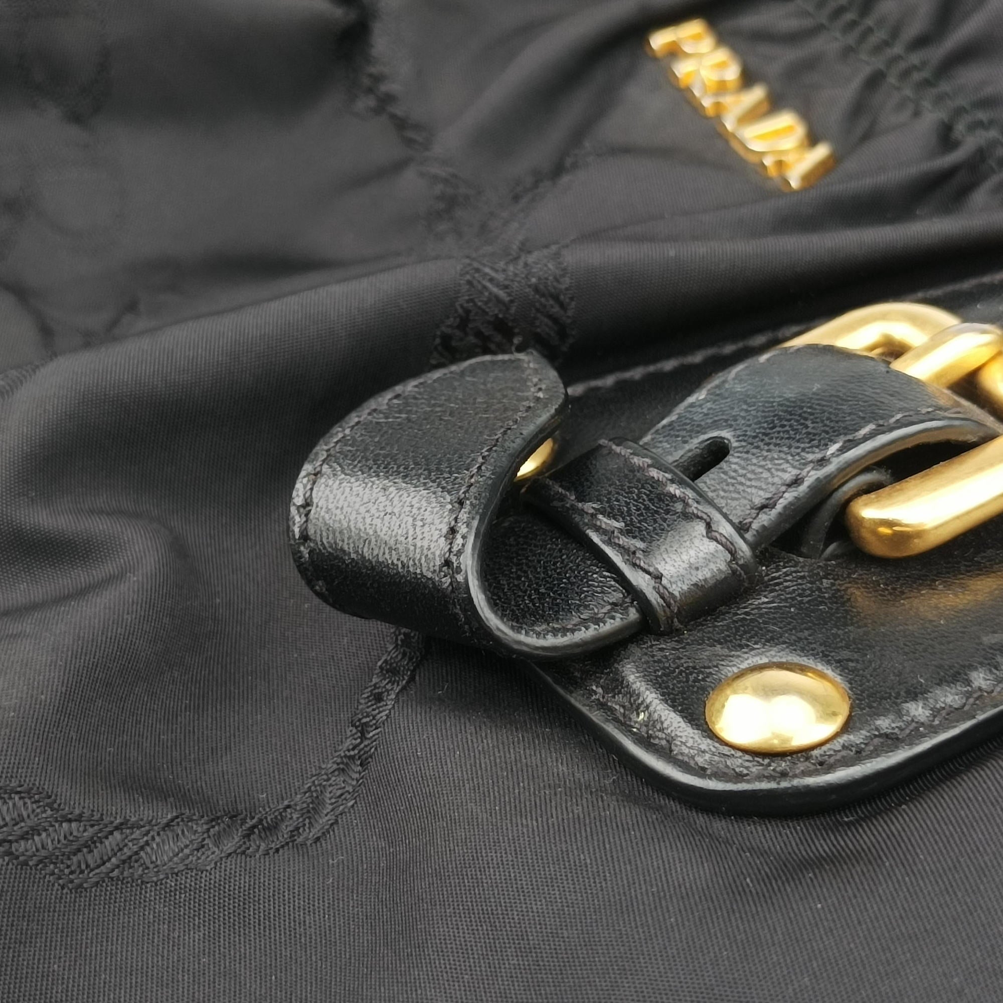 Secondhand Prada Gaufre Black Nylon BR4259 shoulderbag | stylenewstar