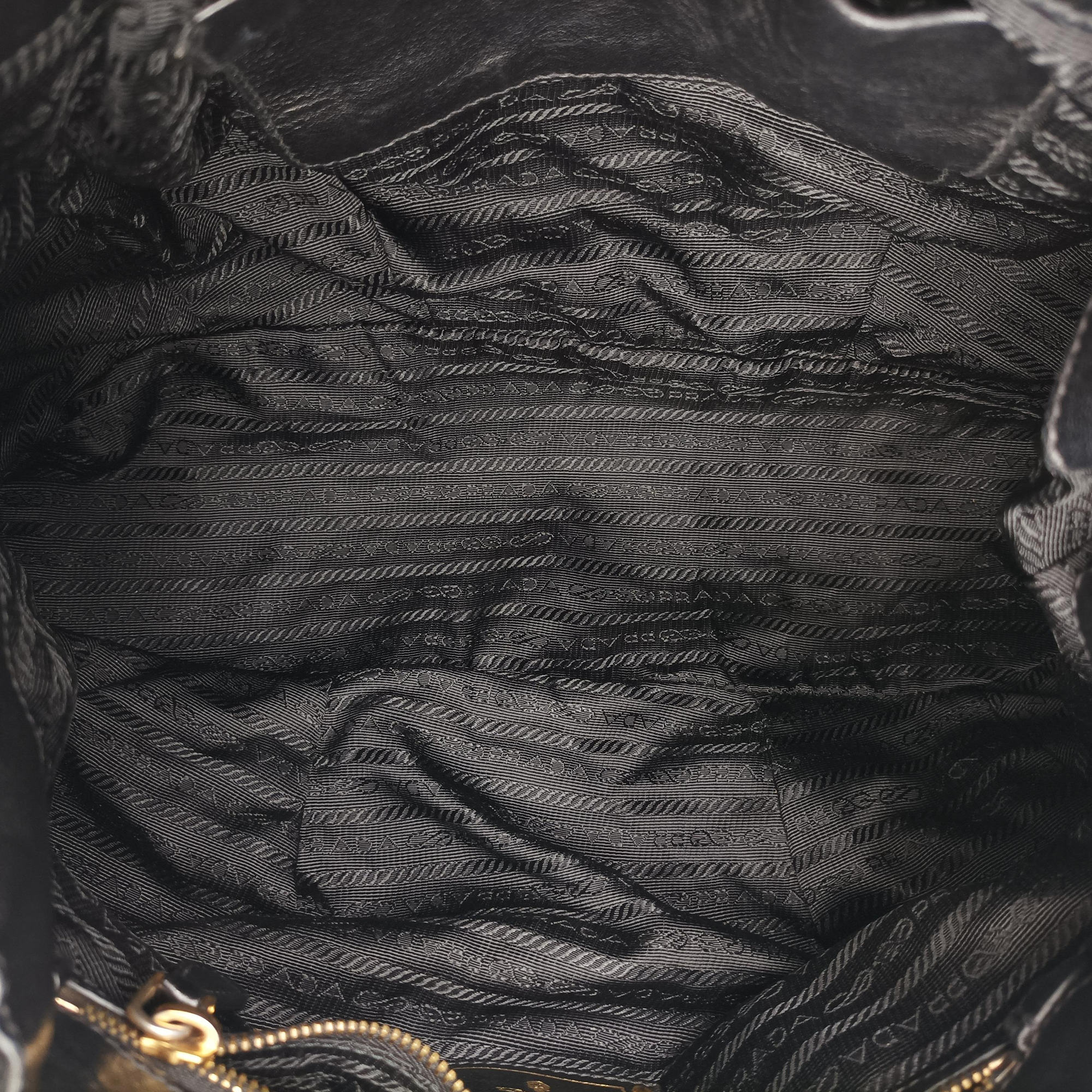 Secondhand Prada Gaufre Black Nylon BR4259 shoulderbag | stylenewstar