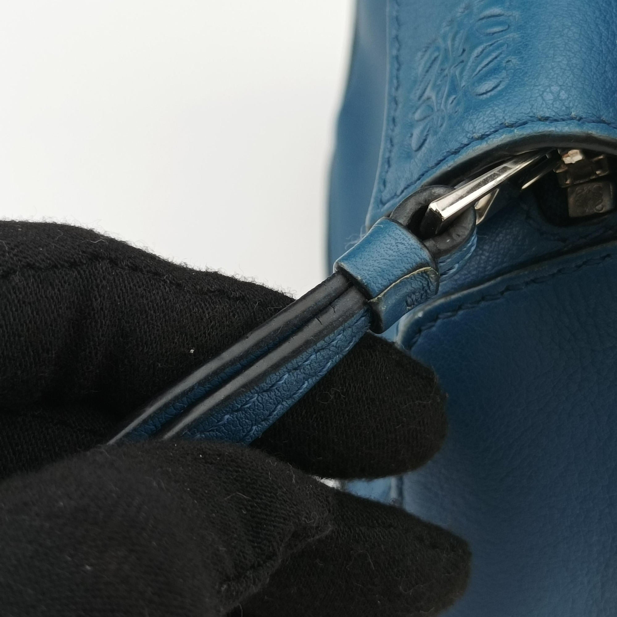 Pre-owned Loewe Puzzle mini Blue Leather  shoulderbag | stylenewstar