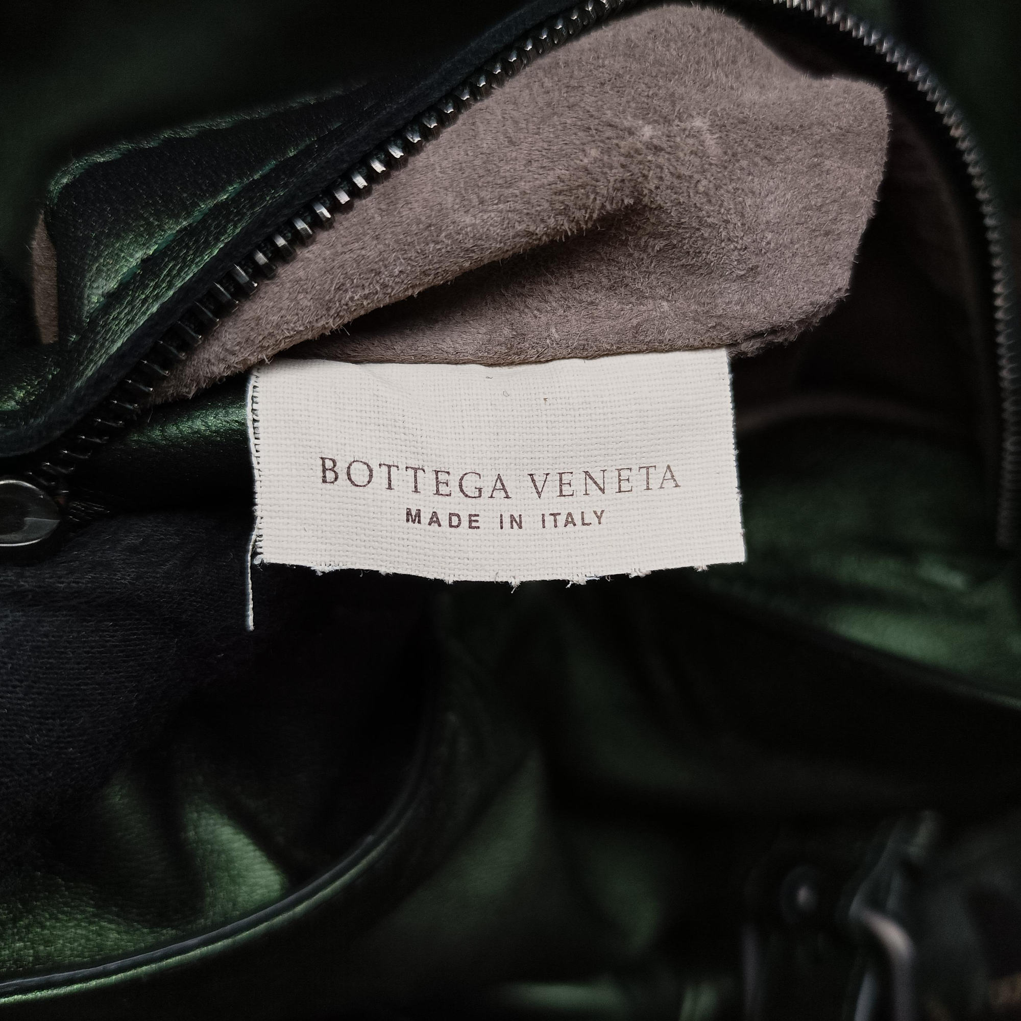Secondhand Bottega Veneta Iridescent Scarabee Iridescent Multi Pocket Tote  Iridescent Green Leather  shoulderbag | stylenewstar