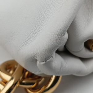 Secondhand Bottega Veneta THE Chain Pouch White lambskin  shoulderbag | stylenewstar