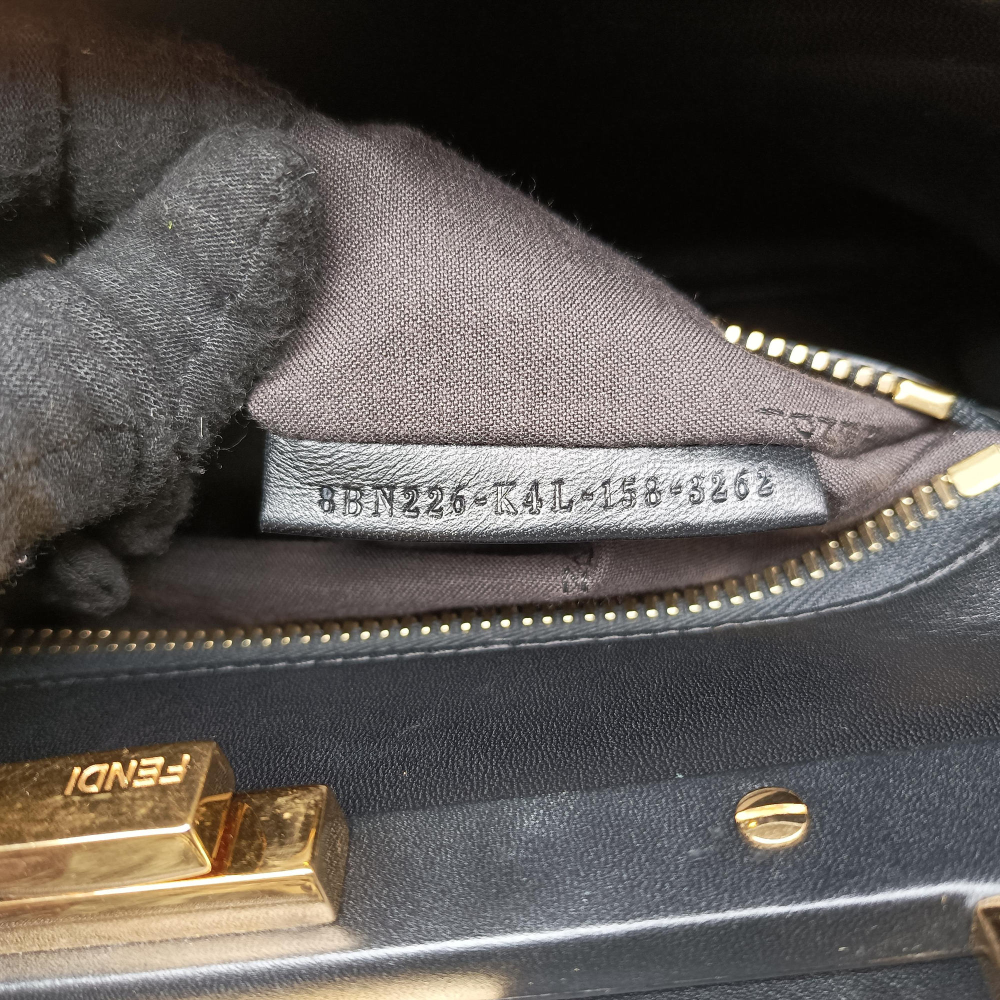 Pre-owned Fendi PEEKABOO Black Leather 8BN226 shoulderbag | stylenewstar