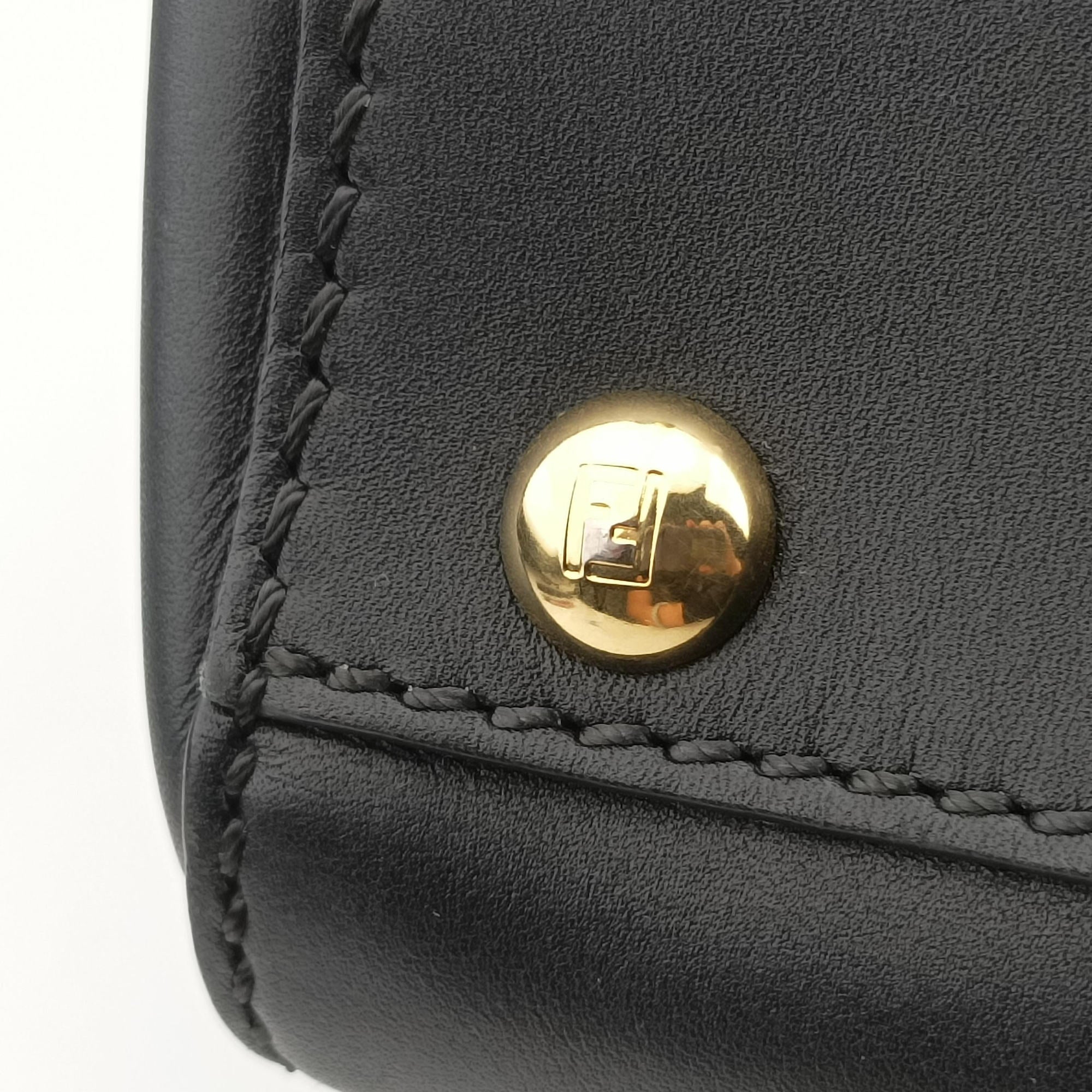 Pre-owned Fendi PEEKABOO Black Leather 8BN226 shoulderbag | stylenewstar