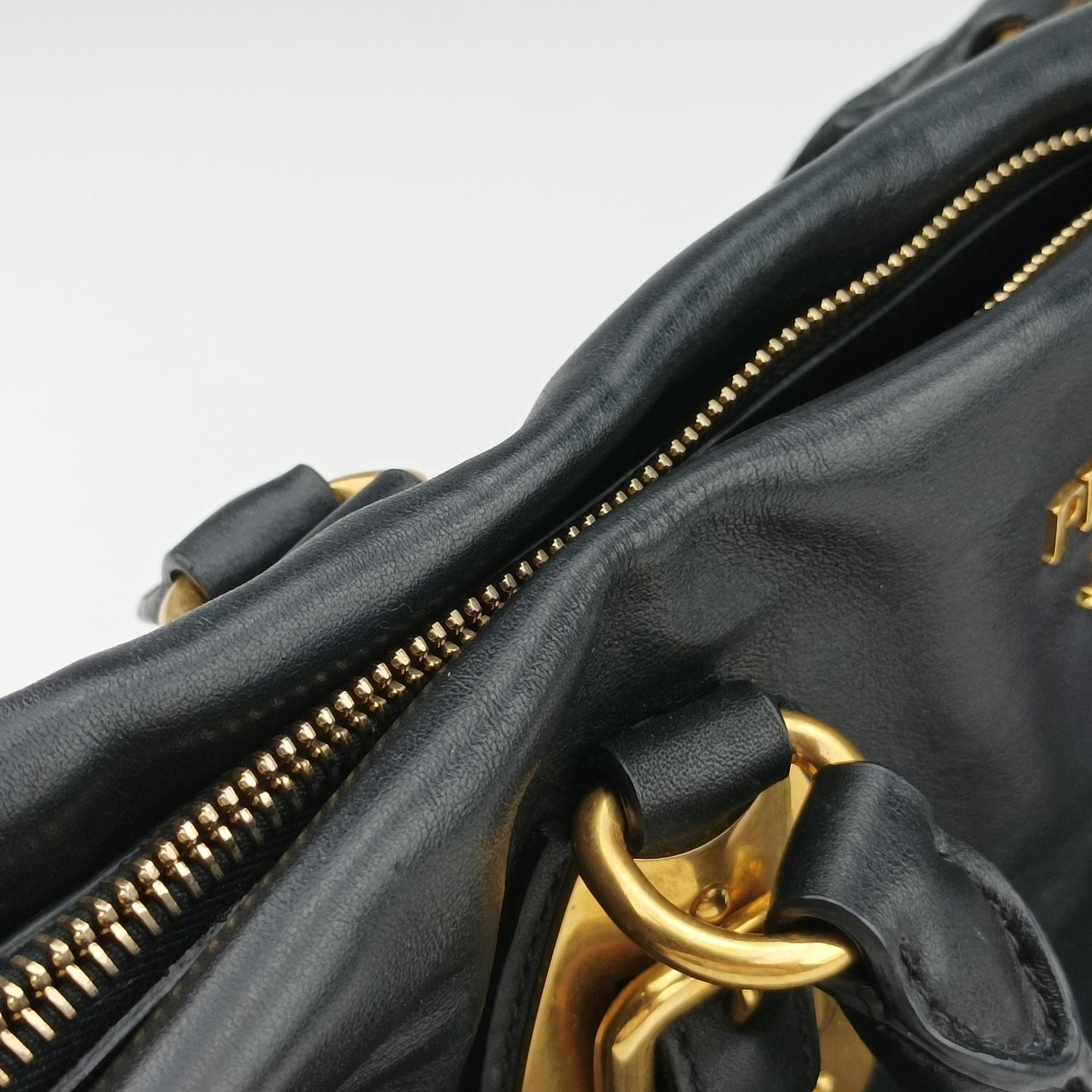 Pre-owned Prada Vitello Daino Logo Black Leather BN1903 shoulderbag | stylenewstar