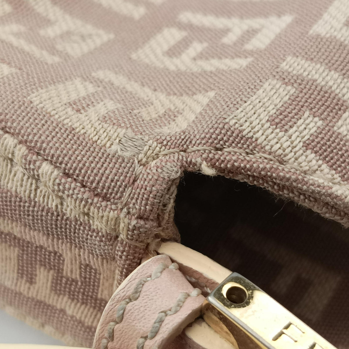 Vintage Fendi Zucchino Baguette Pink Canvas 8BR003 handbag | stylenewstar