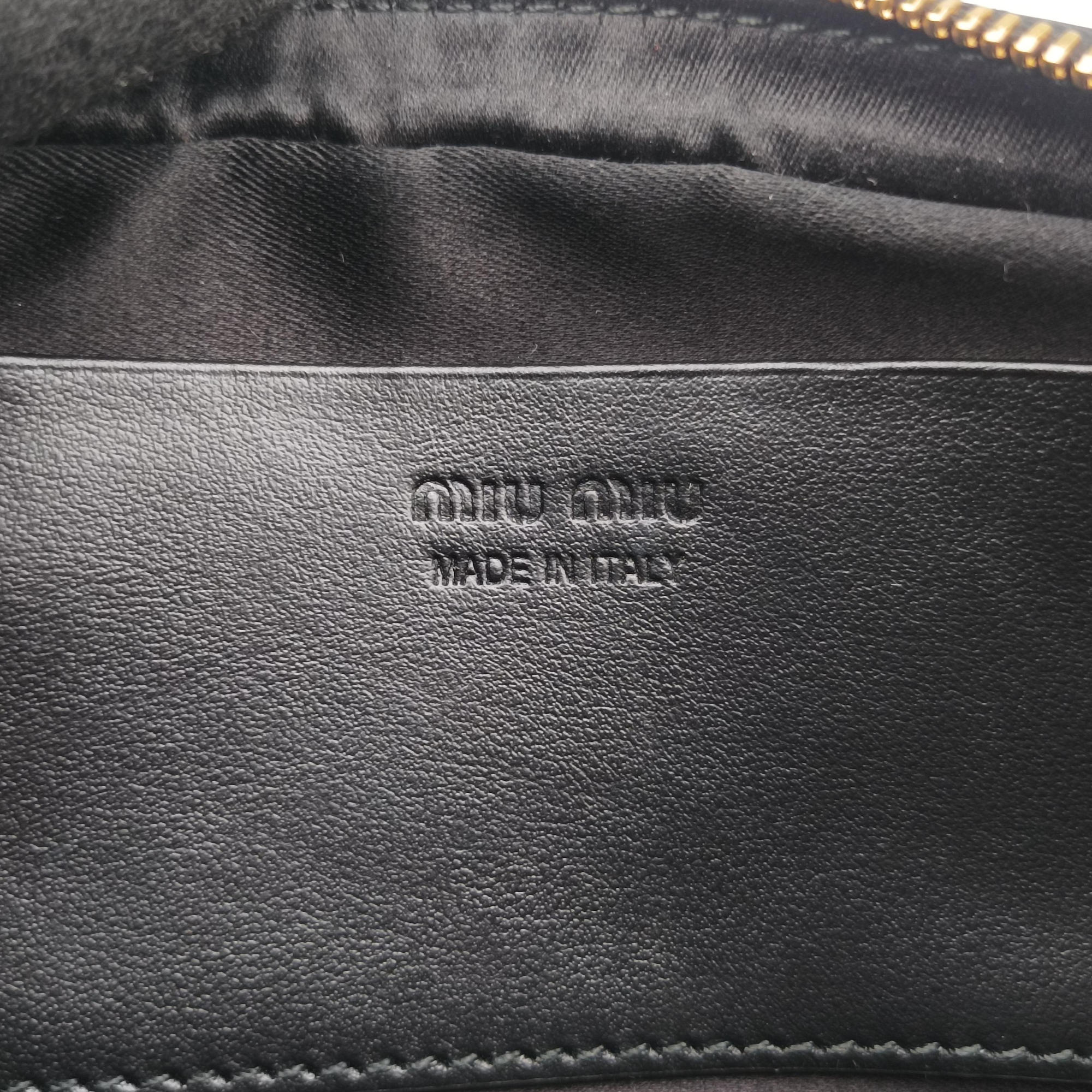 Pre-owned Miu Miu Logo belt Black leather  bum bag/waist bag | stylenewstar