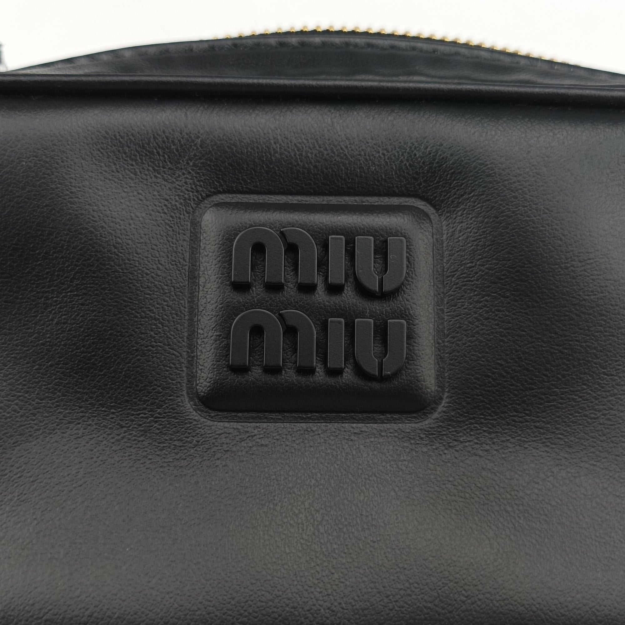 Pre-owned Miu Miu Logo belt Black leather  bum bag/waist bag | stylenewstar