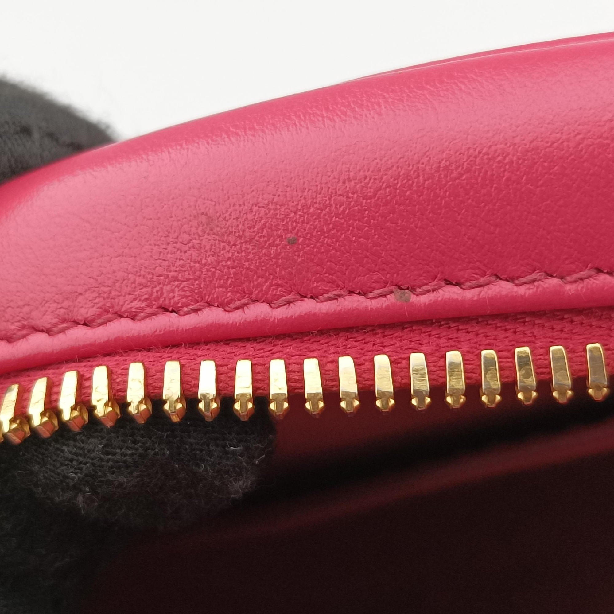 Secondhand Prada Impunture Diagramme Oval Pink leather 1BH131 shoulderbag | stylenewstar