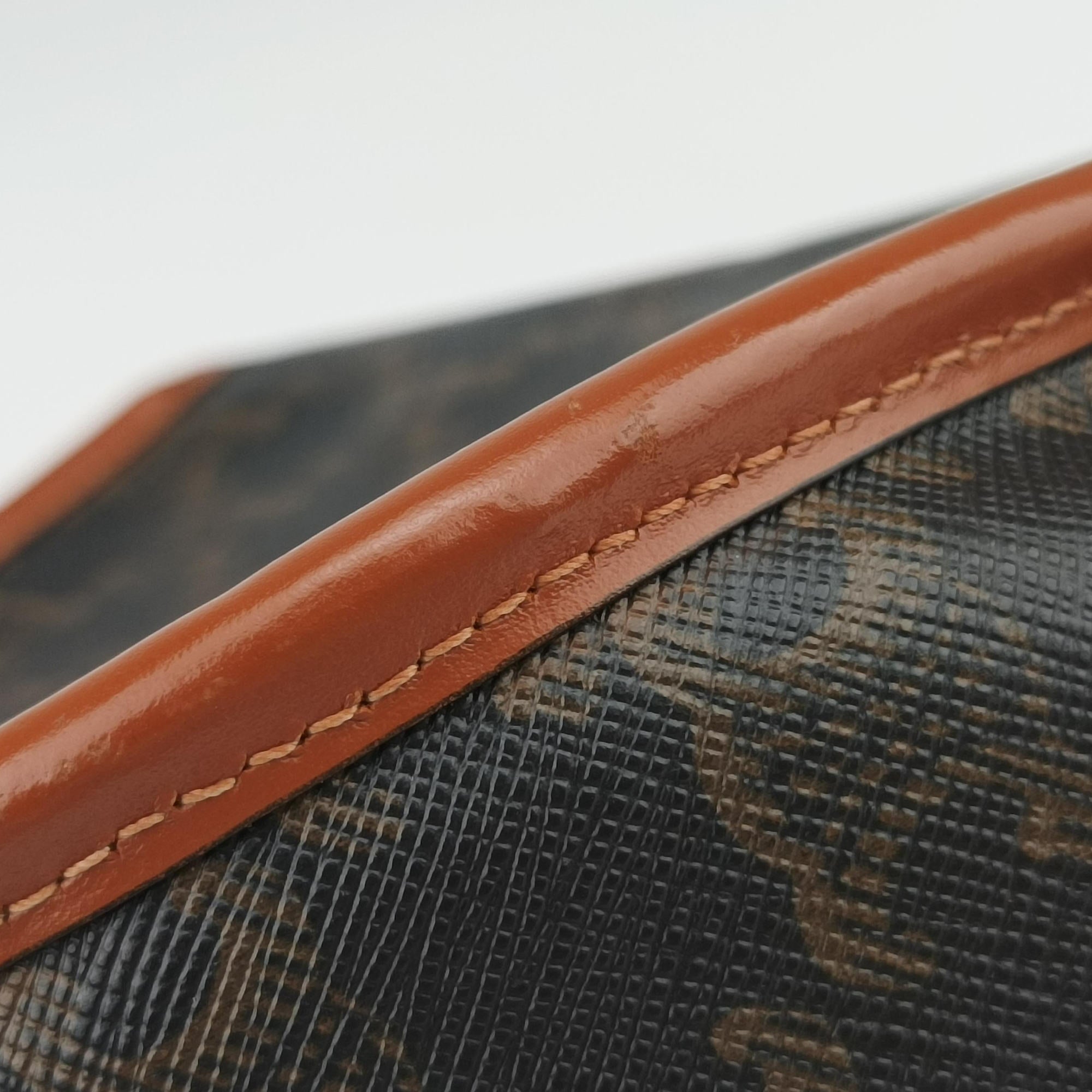 Secondhand Celine FOLCO Triomphe Brown PVC coated canvas  shoulderbag | stylenewstar