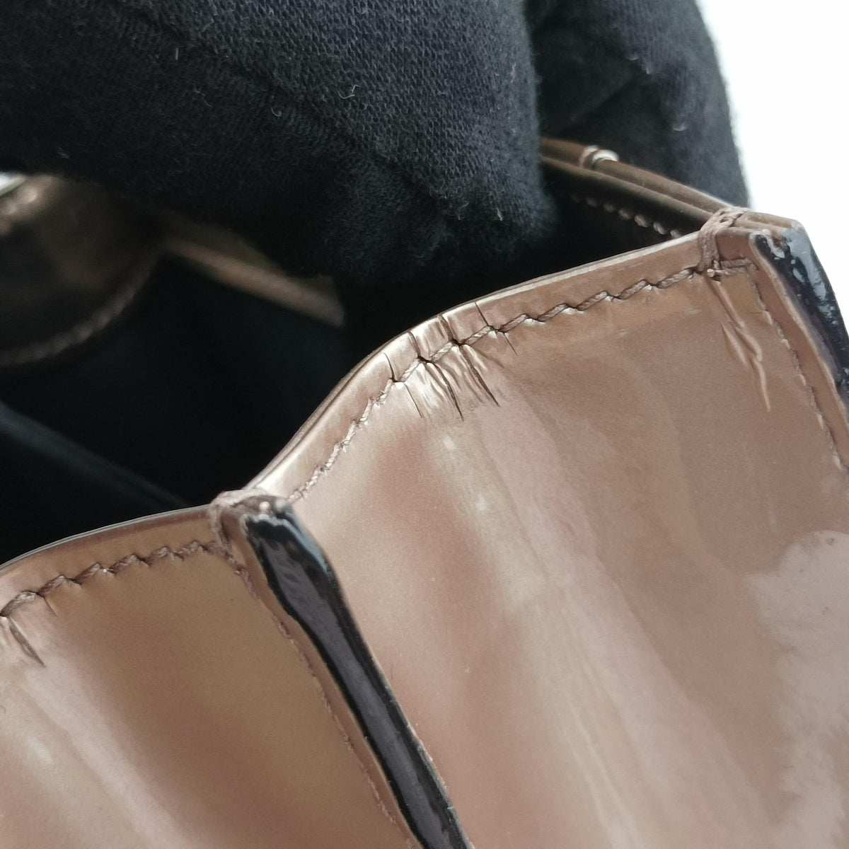 Vintage Bvlgari SERPENTI FOREVER Golden Patent  shoulderbag | stylenewstar
