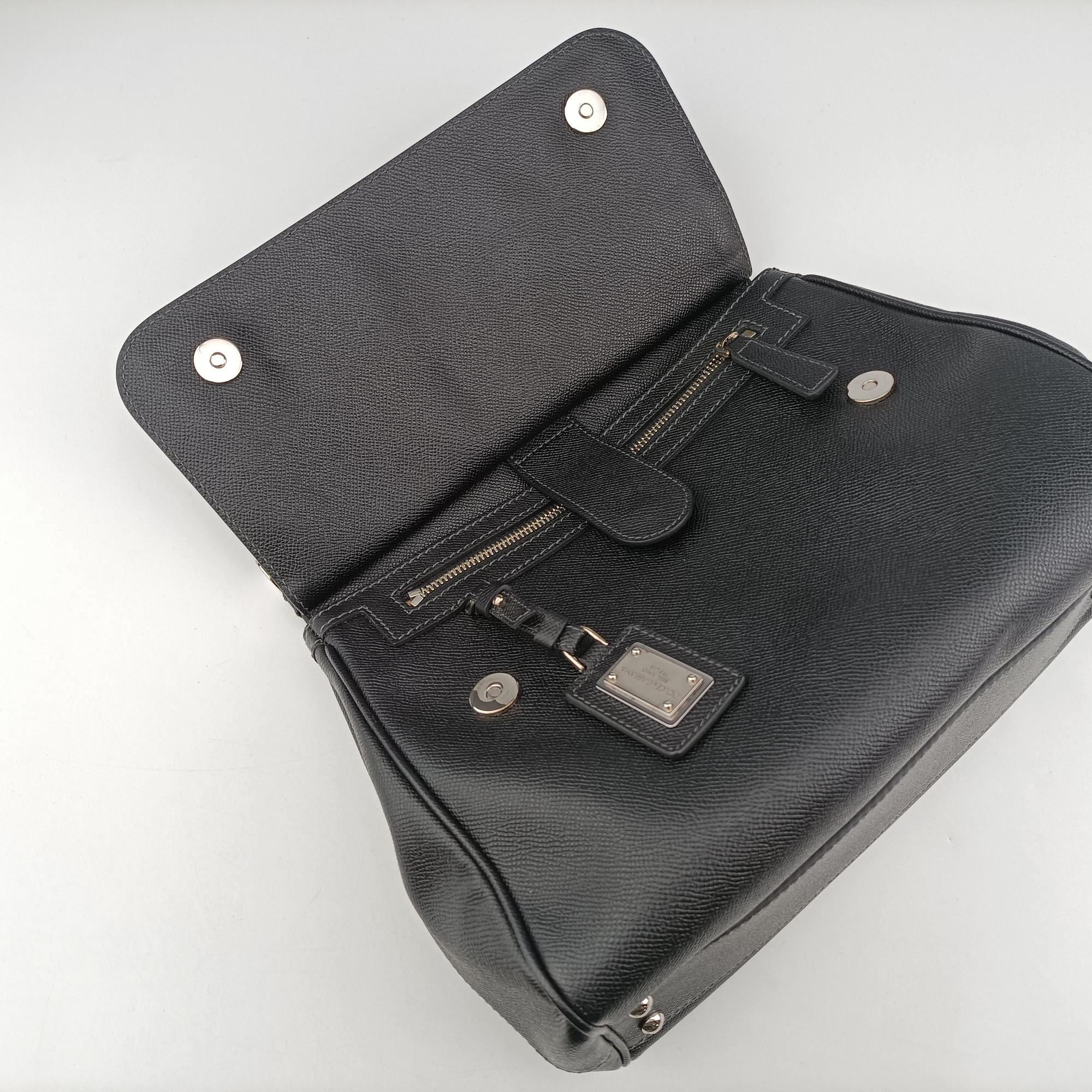 Pre-owned Dolce & Gabbana SICILY Black Leather  shoulderbag | stylenewstar