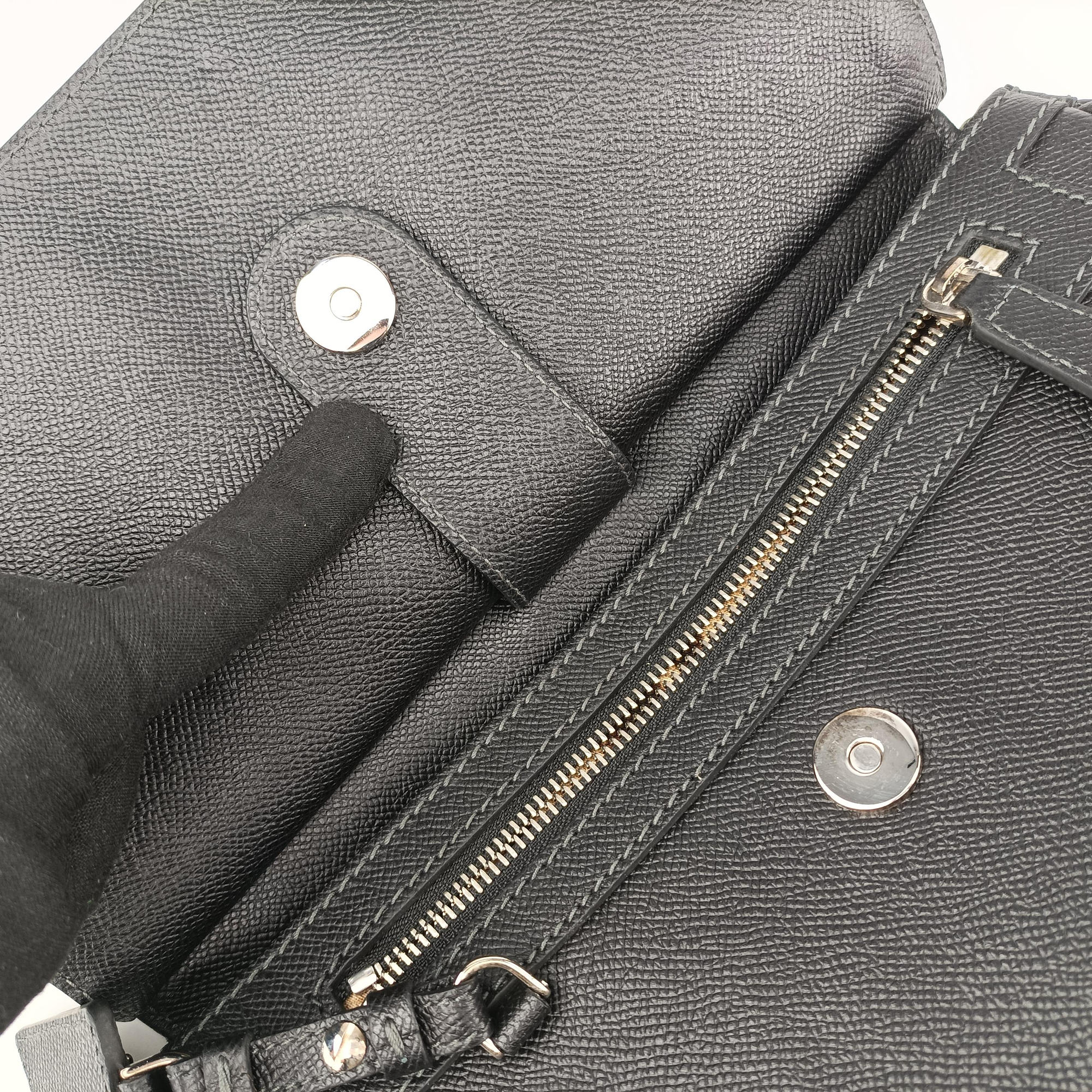 Pre-owned Dolce & Gabbana SICILY Black Leather  shoulderbag | stylenewstar