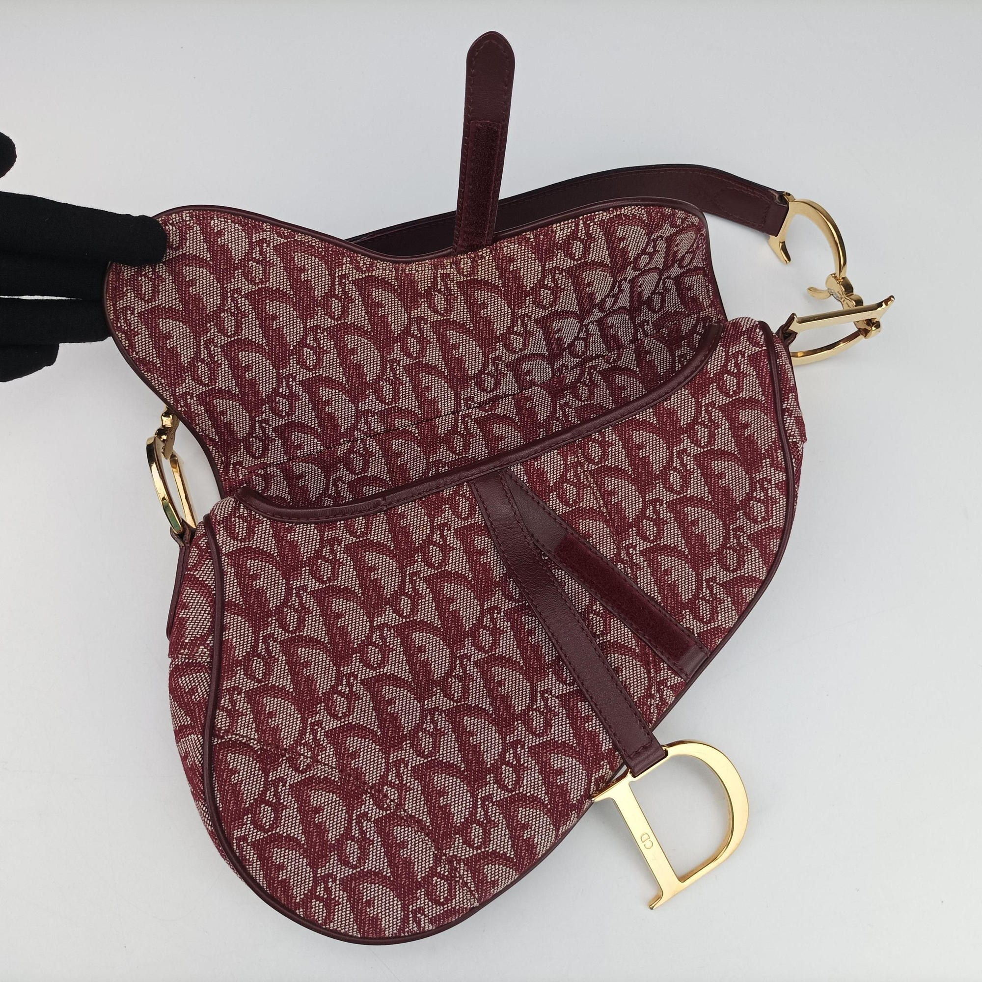 Pre-owned Christian Dior Saddle Red jacquard  handbag | stylenewstar