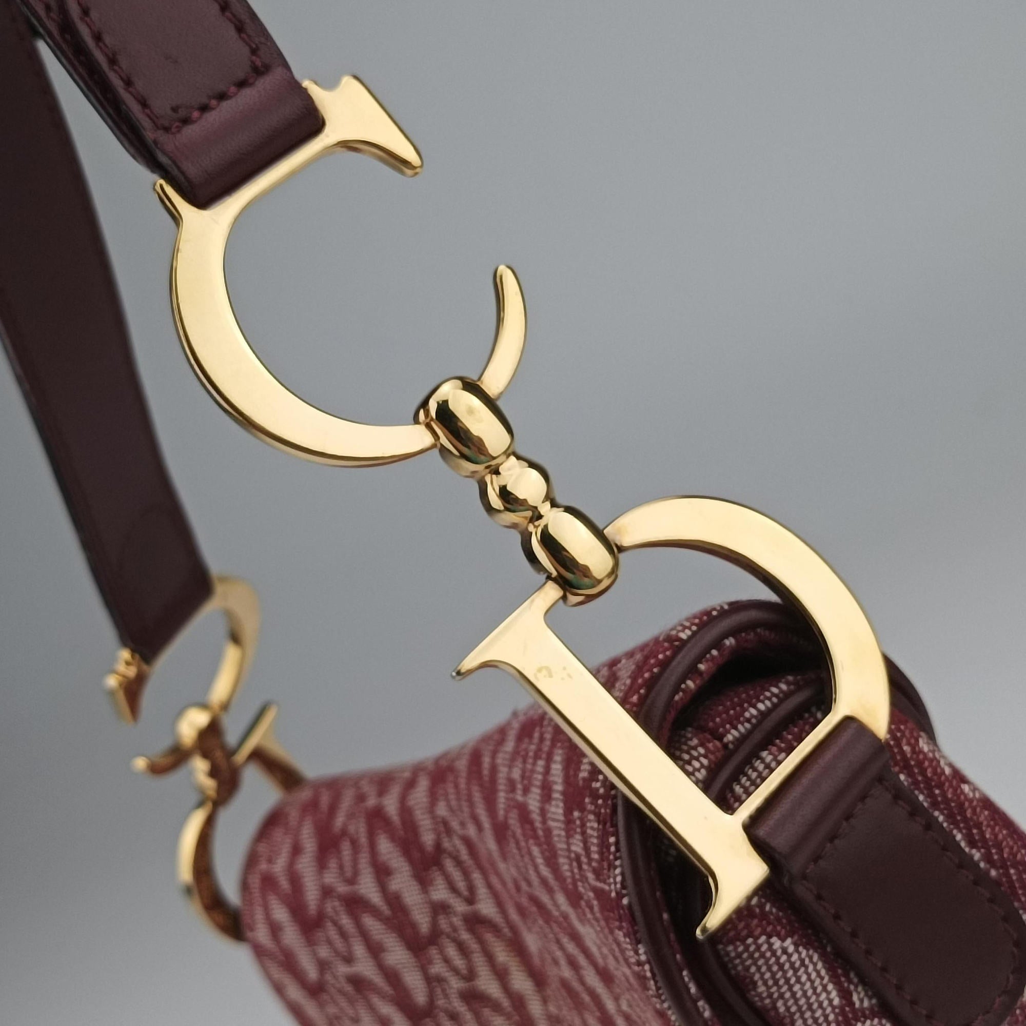Pre-owned Christian Dior Saddle Red jacquard  handbag | stylenewstar