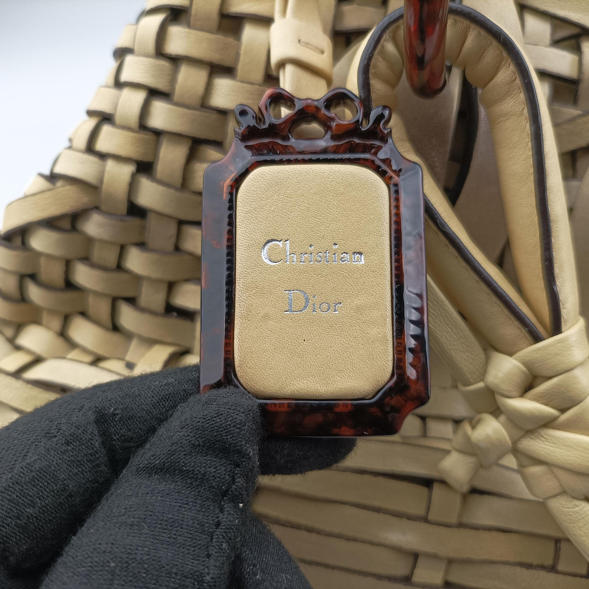 Secondhand Christian Dior Samourai 1947 Beige leather  handbag | stylenewstar