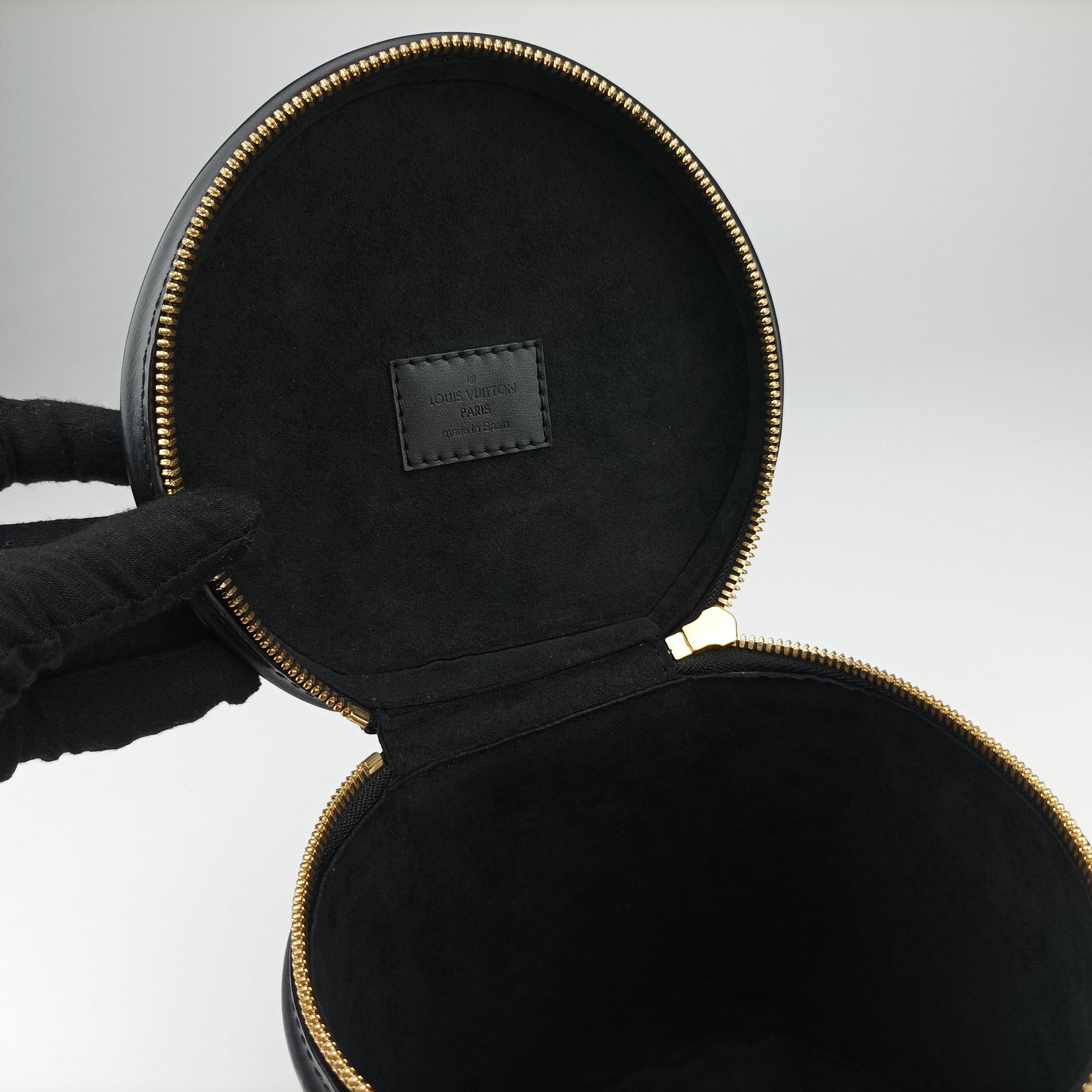 Pre-owned Louis Vuitton Cannes Brown × Black Monogram Reverse Giant M43986 shoulderbag | stylenewstar