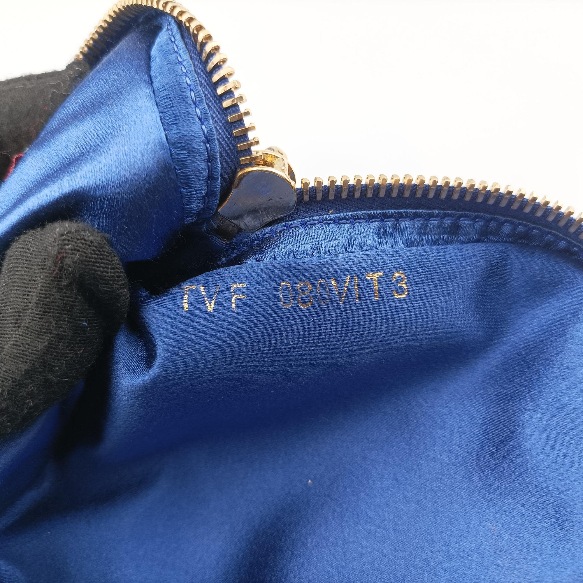 Secondhand Valentino Rockstud Blue Leather  shoulderbag | stylenewstar