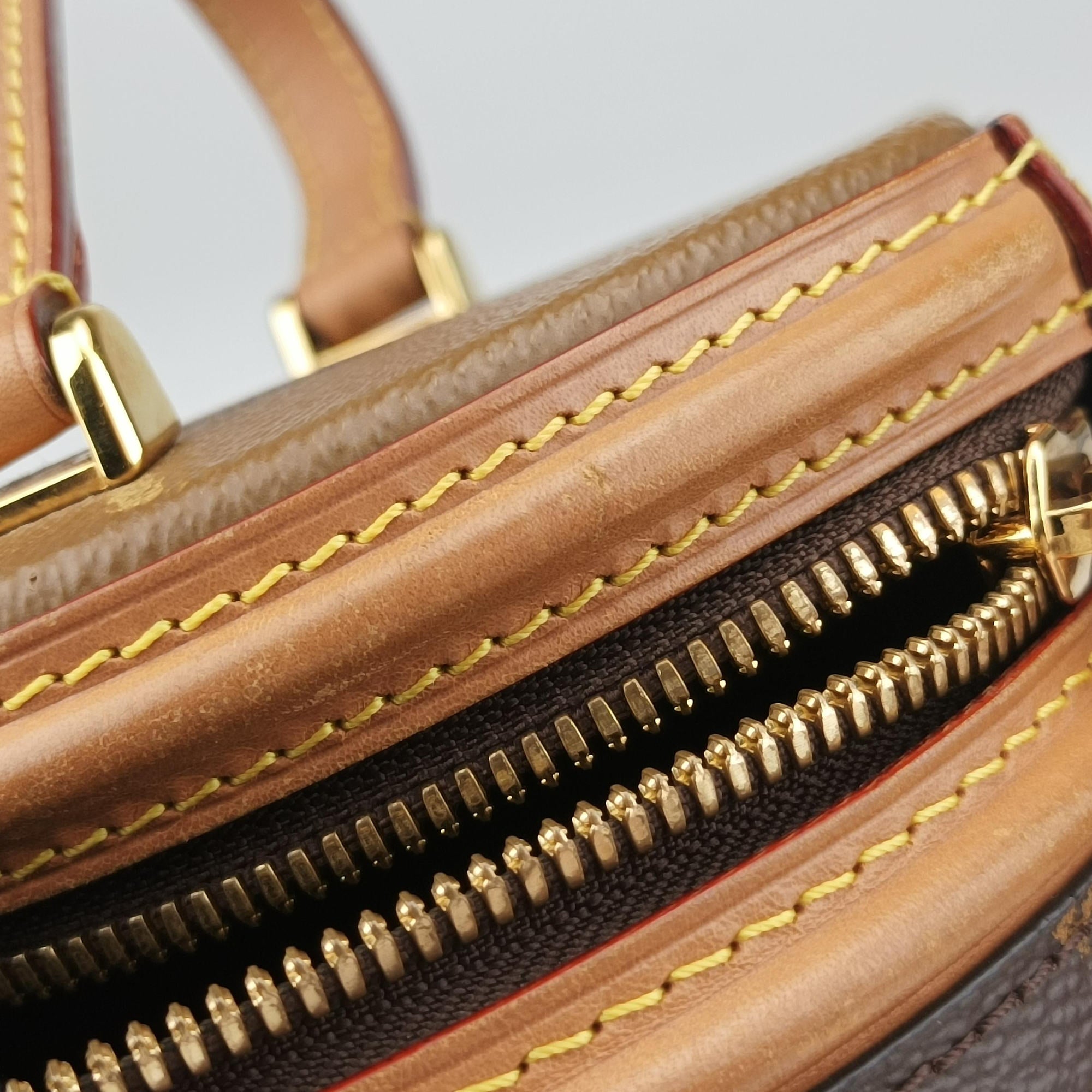 Pre-owned Louis Vuitton Cannes Brown Monogram Reverse Giant M44603 shoulderbag | stylenewstar