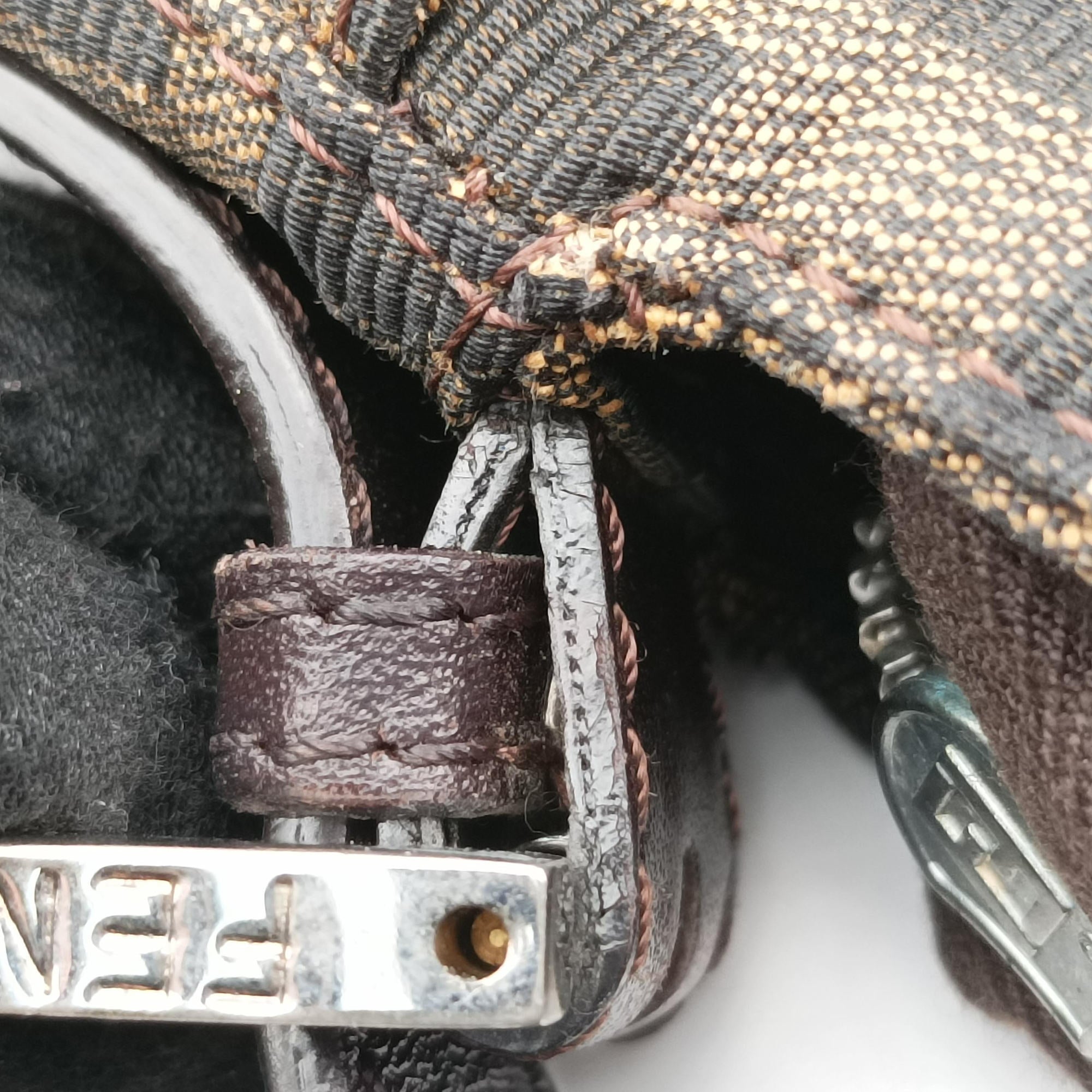 Secondhand Fendi Zucca pattern Brown canvas×leather 214526 shoulderbag | stylenewstar
