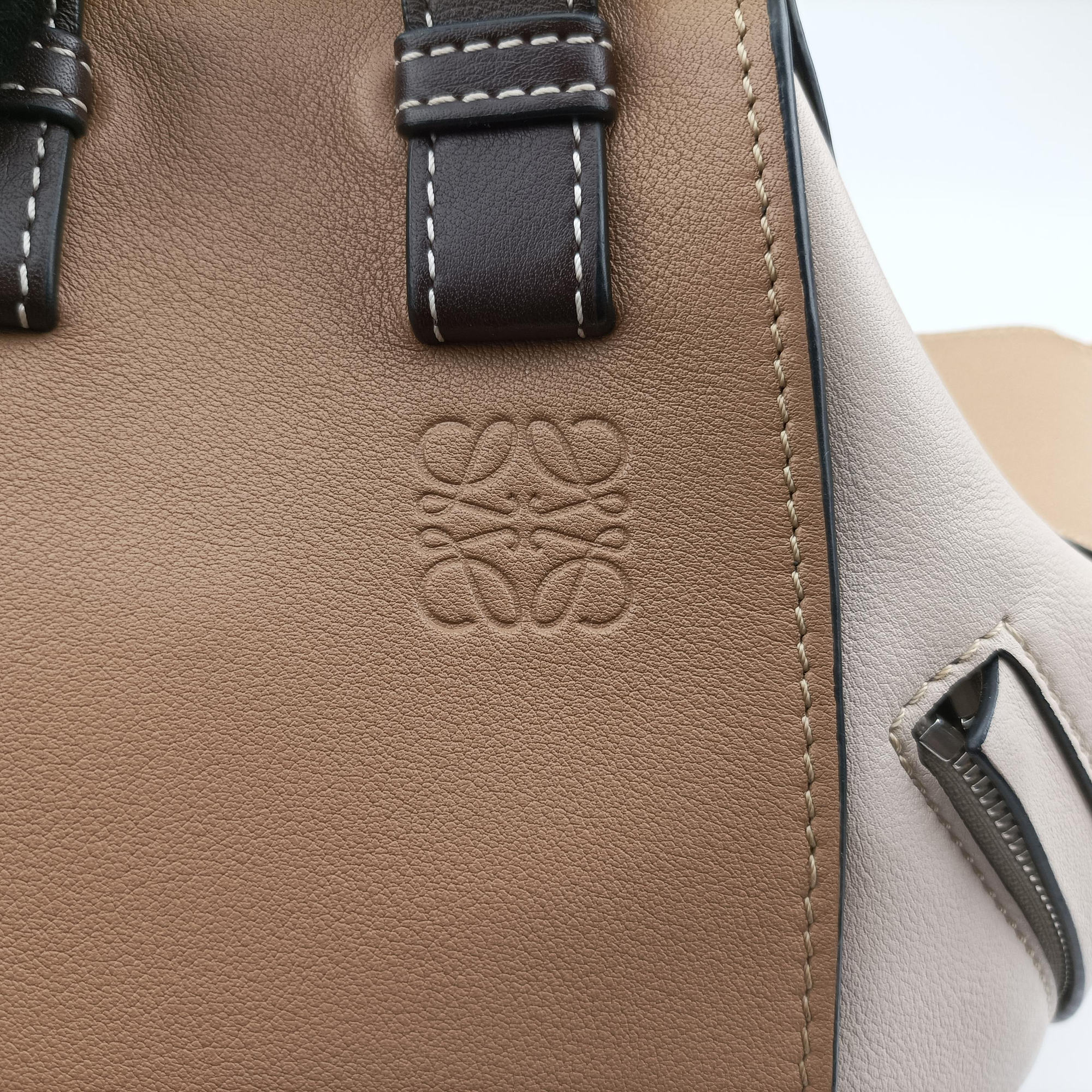 Secondhand Loewe Hammock Gray × Beige × Brown Leather  shoulderbag | stylenewstar