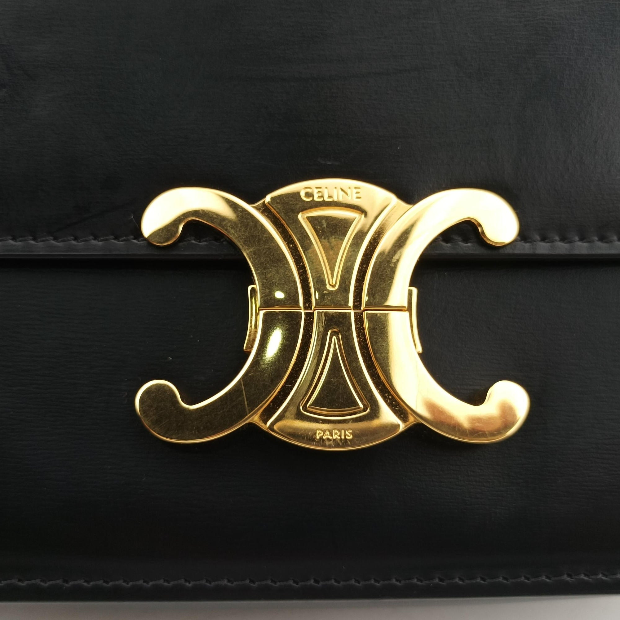 Pre-owned Celine Triomphe Black Leather  shoulderbag | stylenewstar