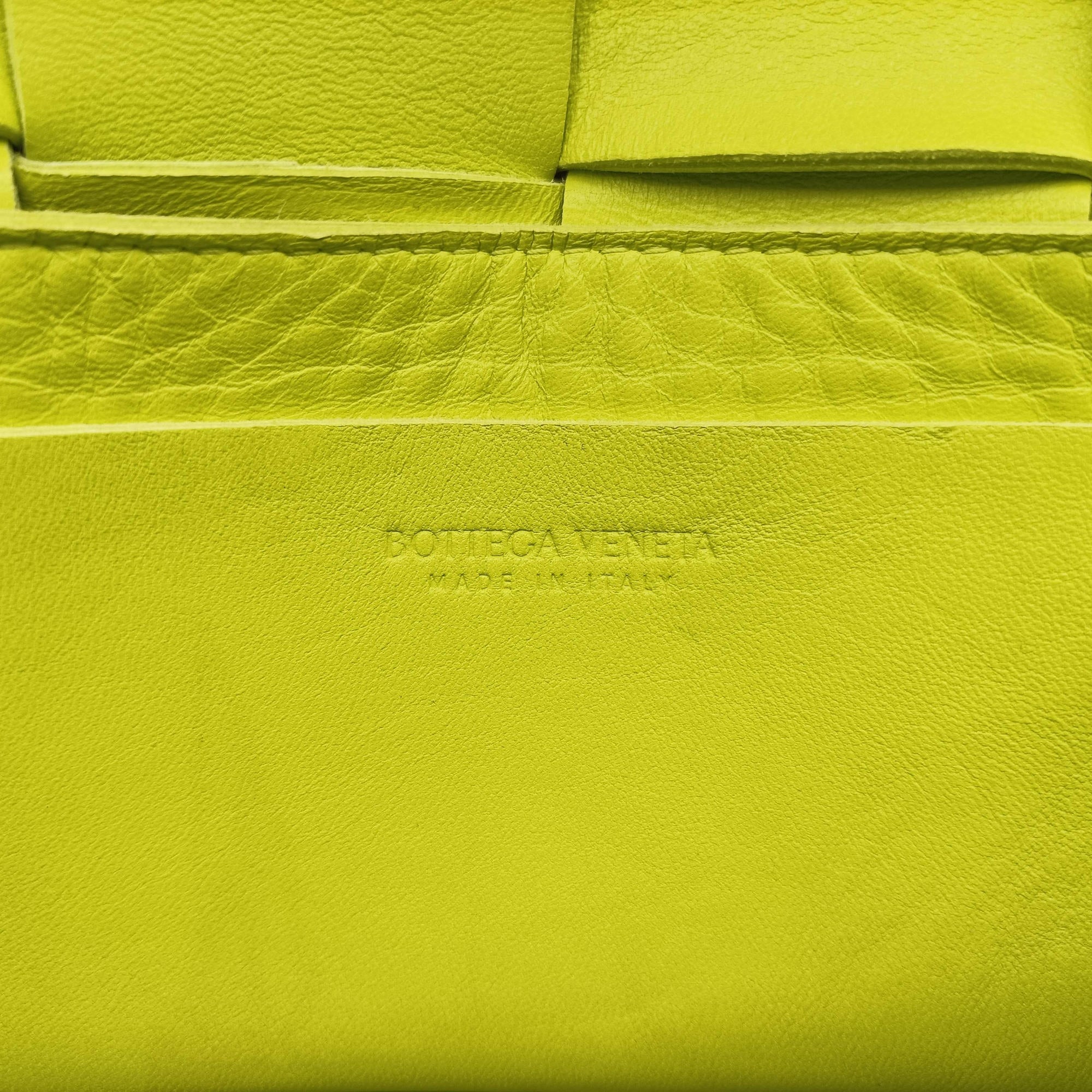 Pre-owned Bottega Veneta CASSETTE Green lambskin  shoulderbag | stylenewstar