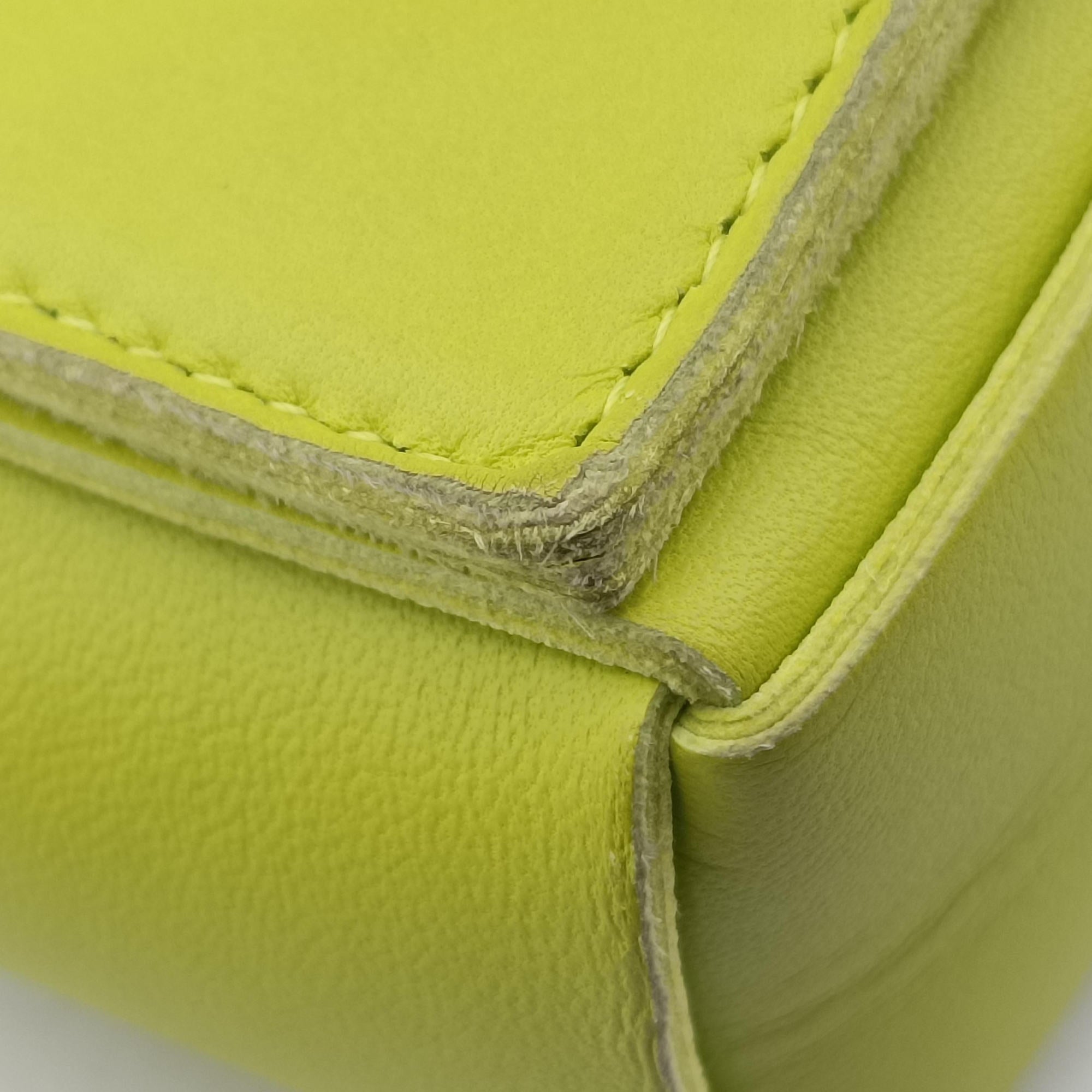 Pre-owned Bottega Veneta CASSETTE Green lambskin  shoulderbag | stylenewstar