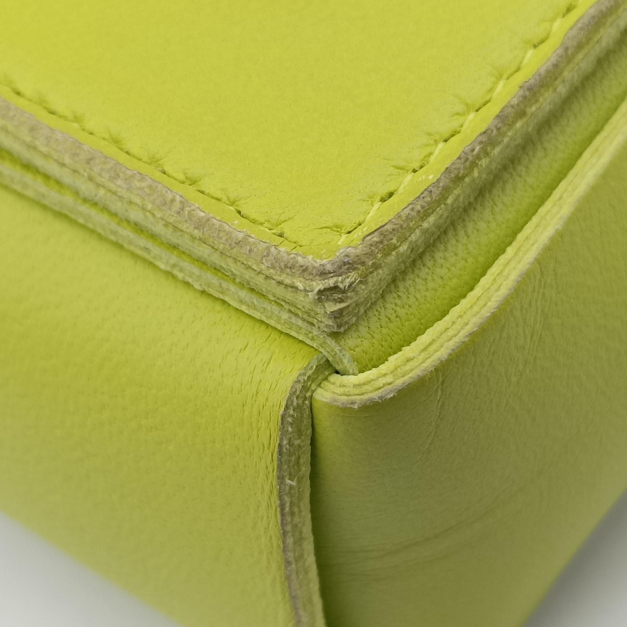 Pre-owned Bottega Veneta CASSETTE Green lambskin  shoulderbag | stylenewstar