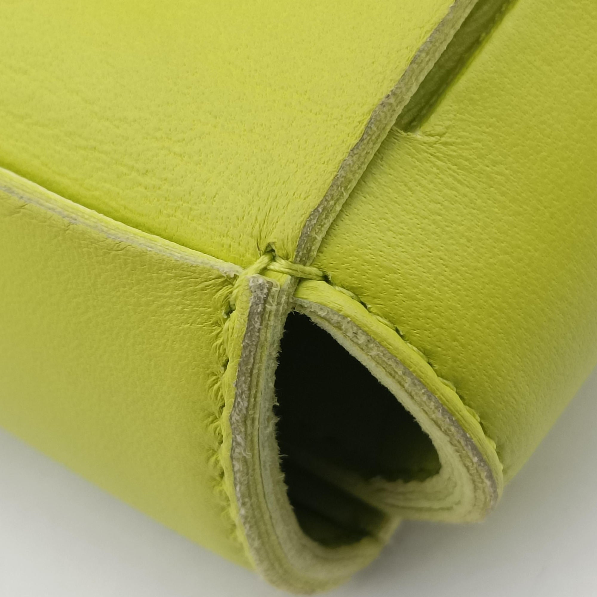 Pre-owned Bottega Veneta CASSETTE Green lambskin  shoulderbag | stylenewstar