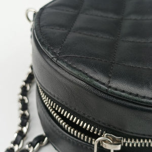 Pre-owned Chanel Matelasse Round Black lambskin AP0245 shoulderbag | stylenewstar