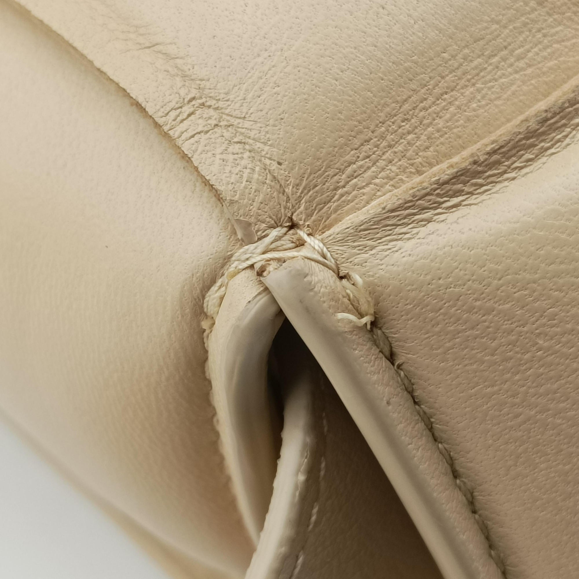 Pre-owned Bottega Veneta Padded CASSETTE Beige lambskin  shoulderbag | stylenewstar