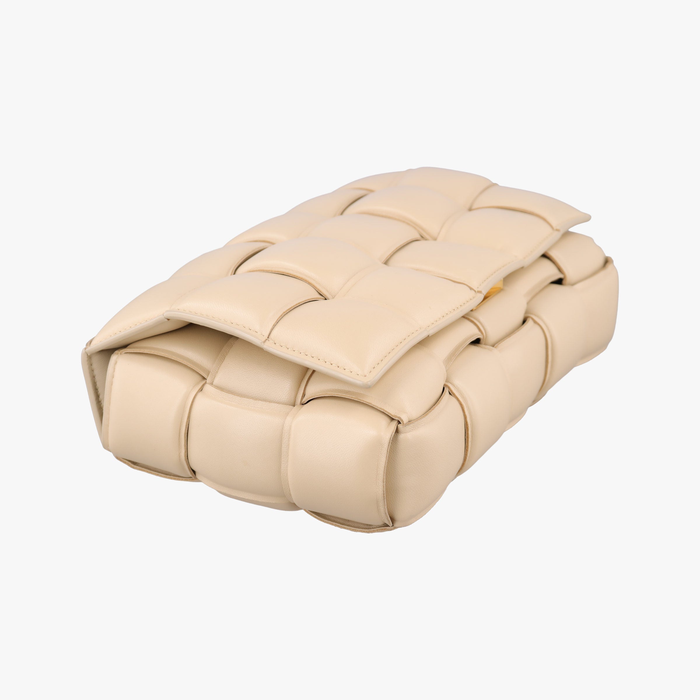 Pre-owned Bottega Veneta Padded CASSETTE Beige lambskin  shoulderbag | stylenewstar