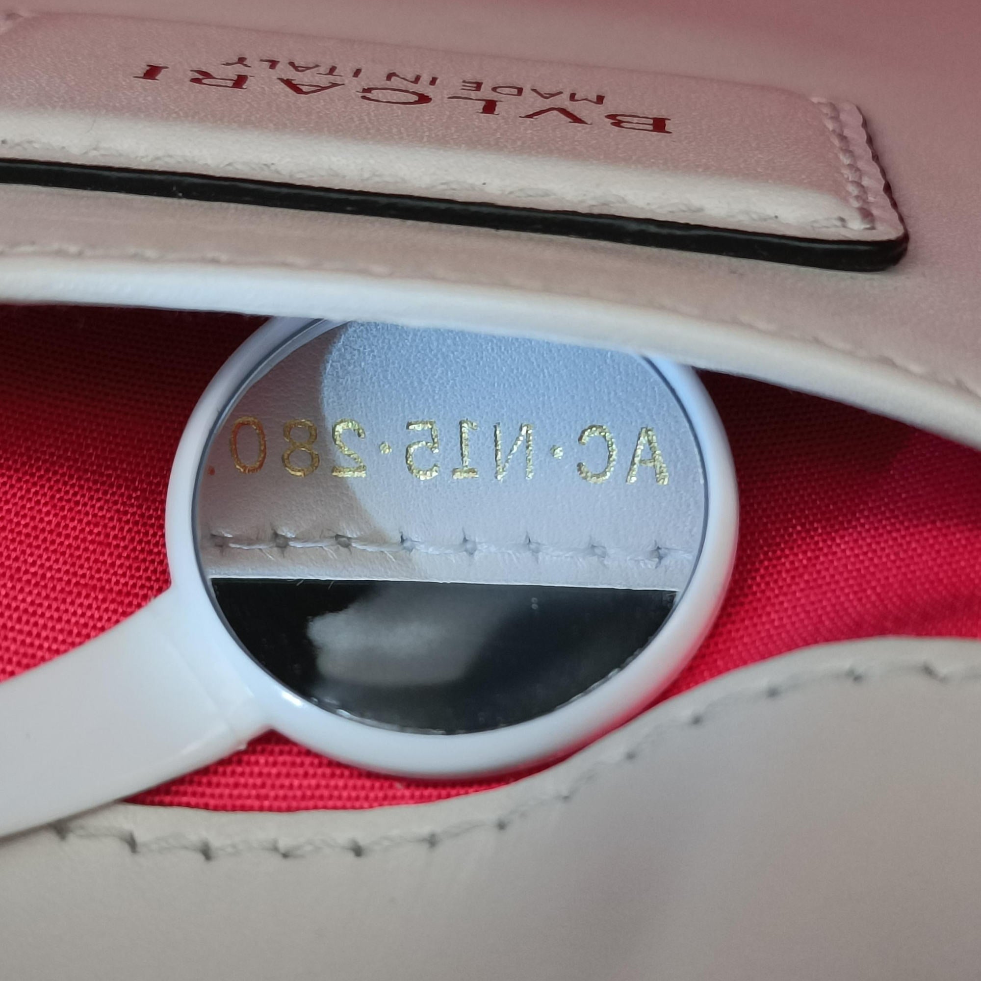 Pre-owned Bvlgari SERPENTI FOREVER White Leather  shoulderbag | stylenewstar