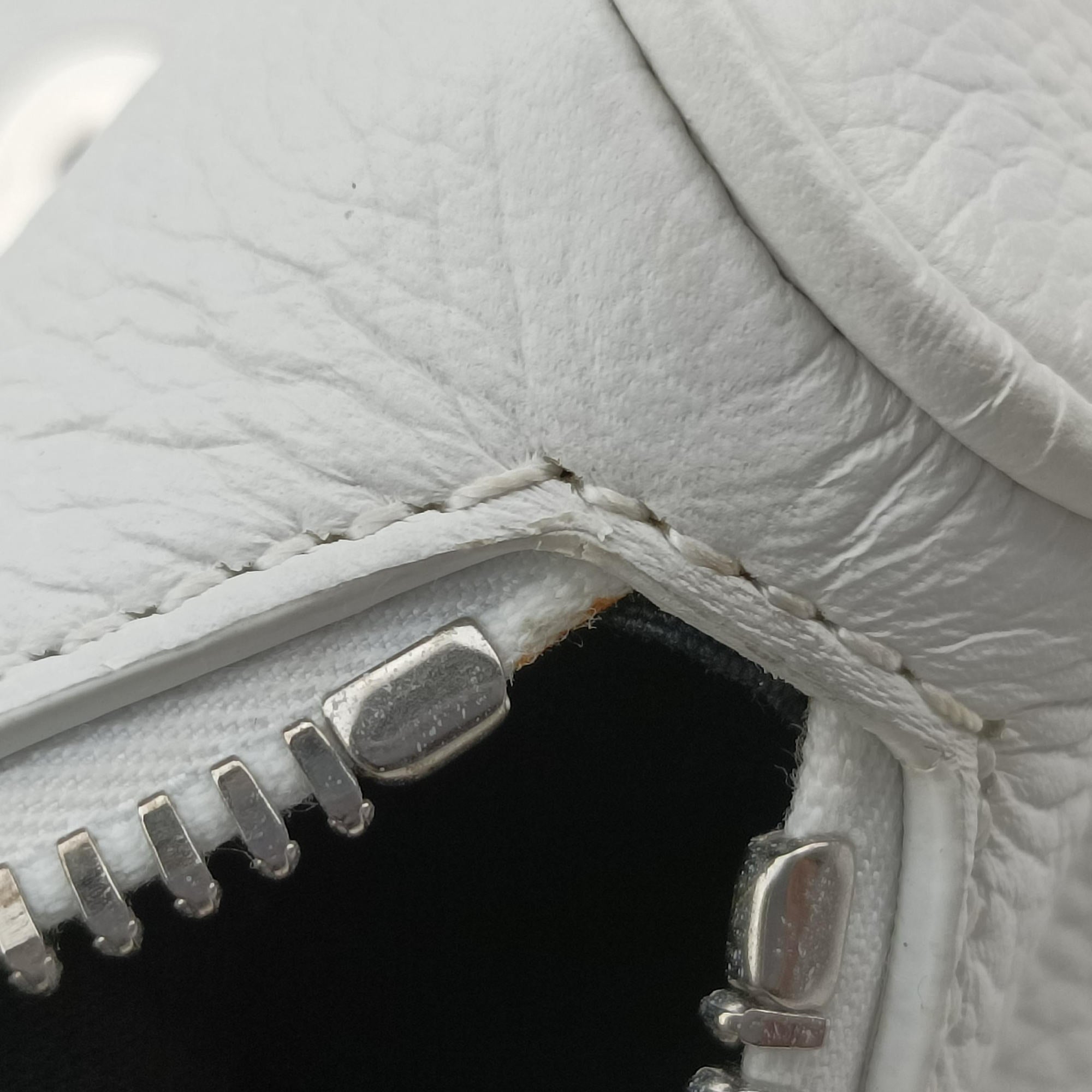 Vintage Christian Dior Saddle White leather  shoulderbag | stylenewstar