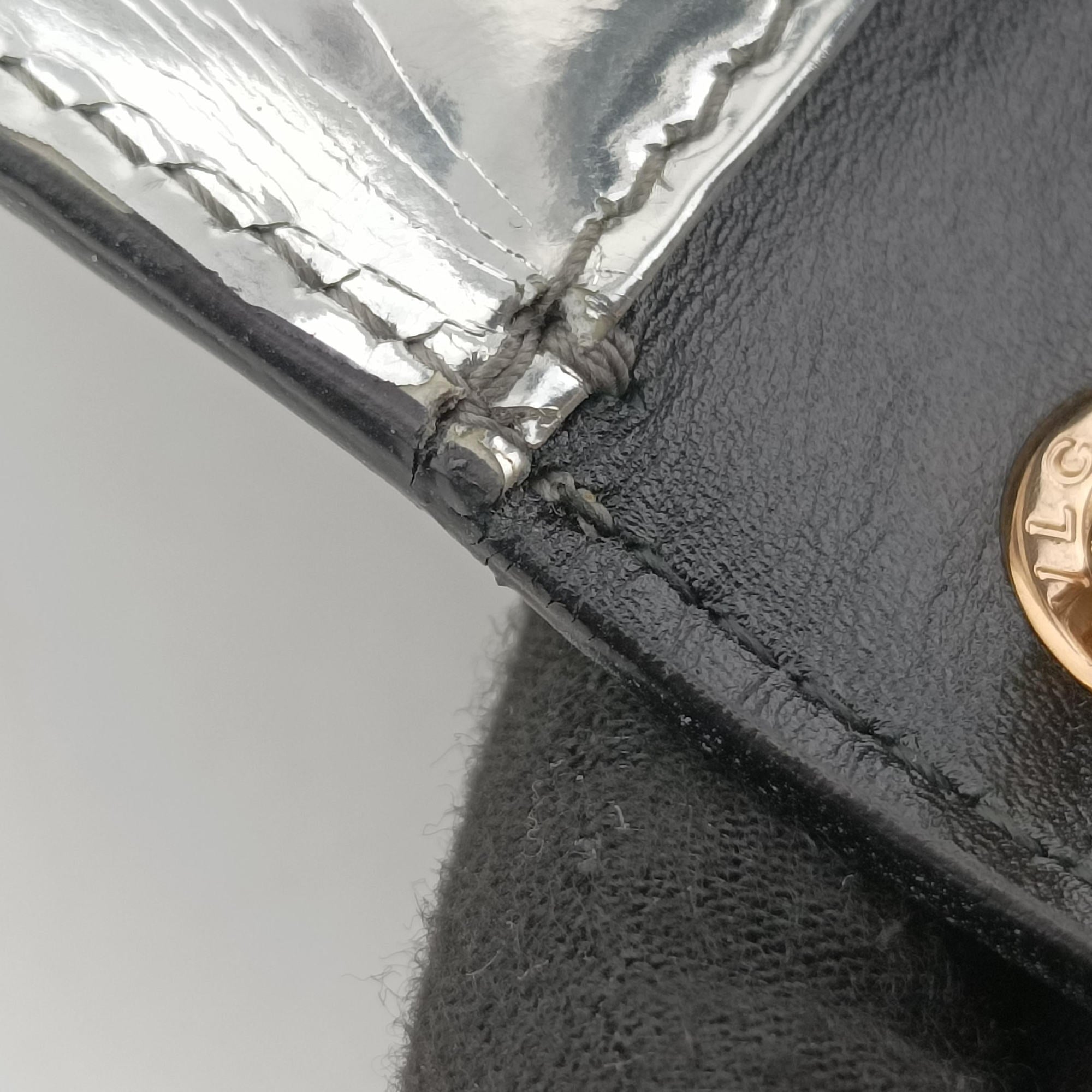 Pre-owned Bvlgari SERPENTI FOREVER Silver Patent  shoulderbag | stylenewstar