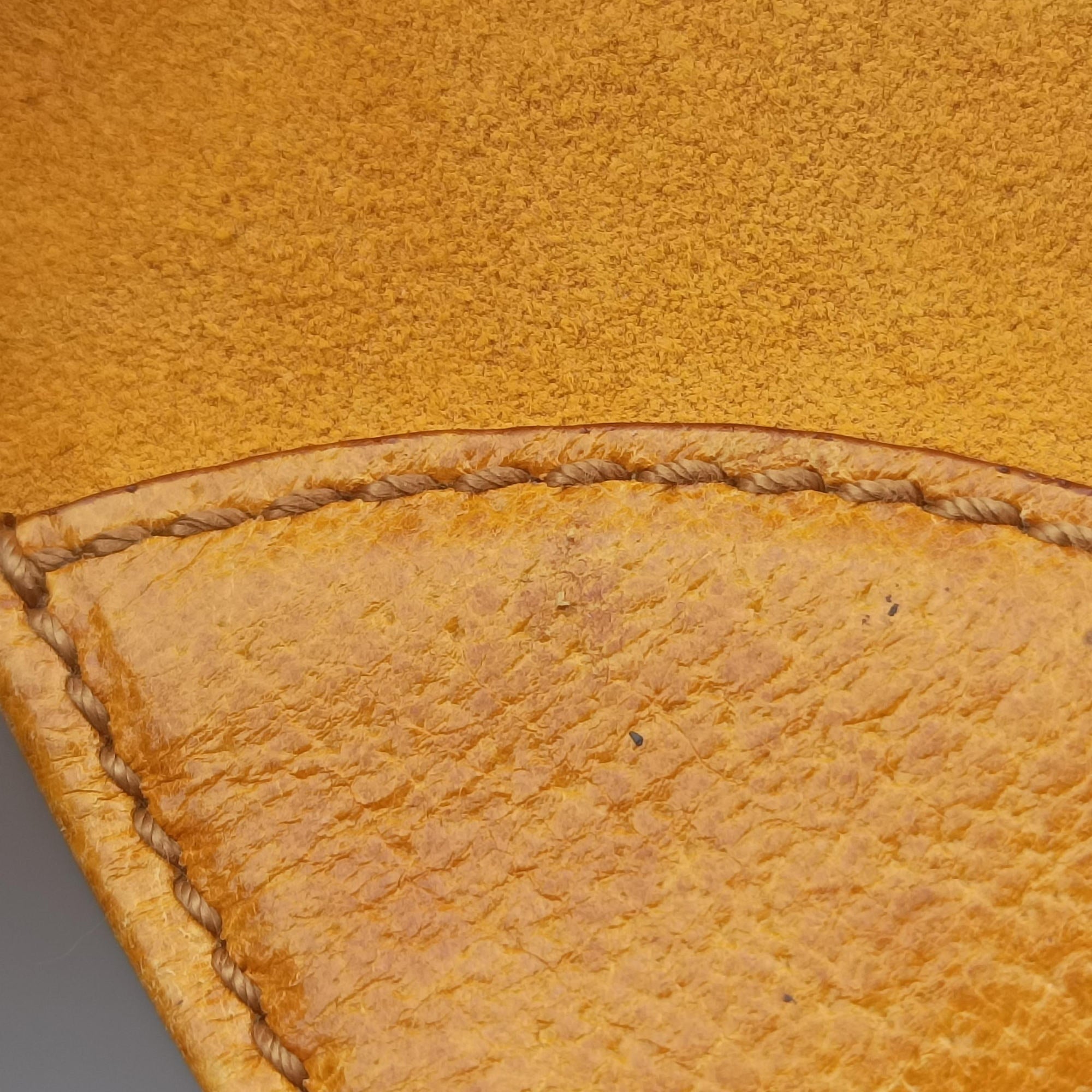 Pre-owned Gucci Horsebit Hobo Yellow Suede×leather 137388 shoulderbag | stylenewstar