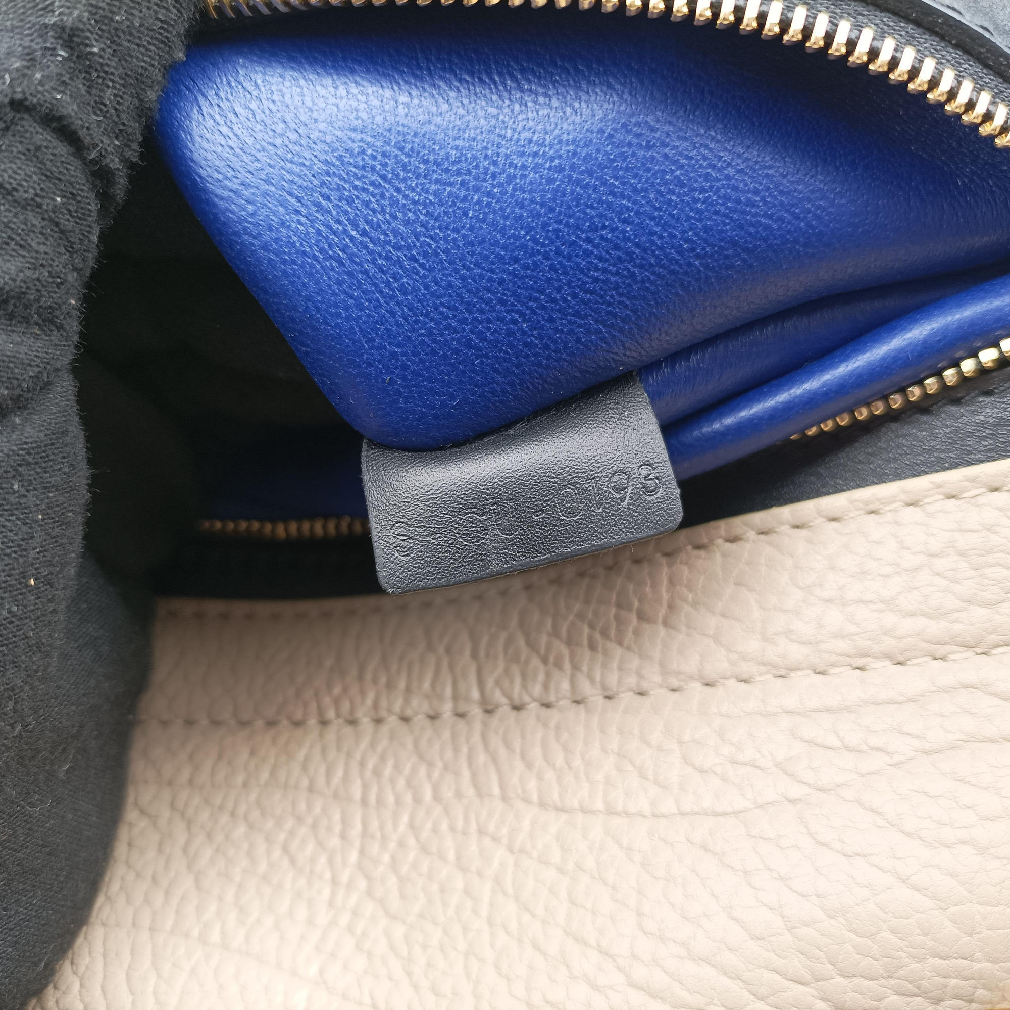 Vintage Celine Trapeze Beige×black×blue Suede × leather  shoulderbag | stylenewstar
