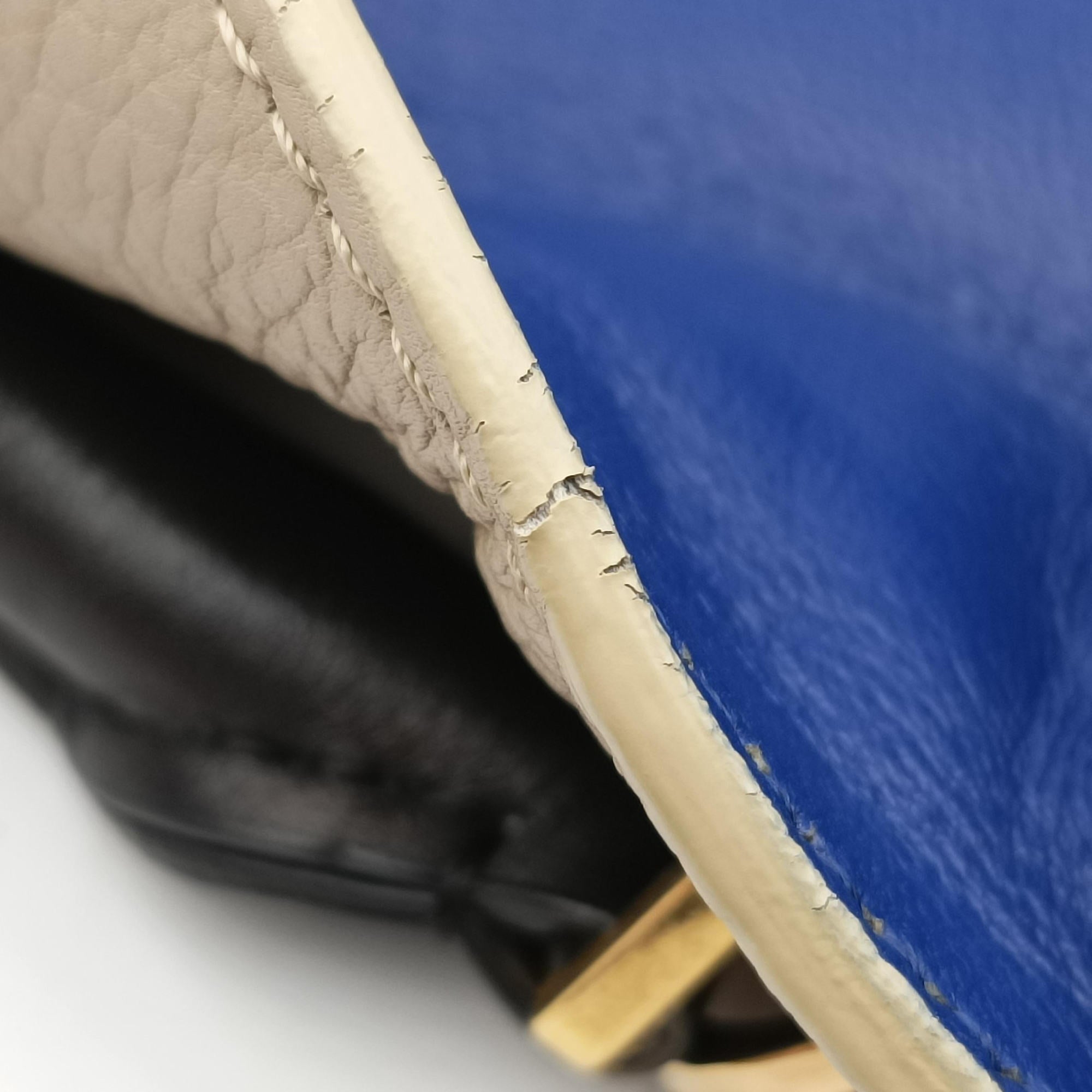 Vintage Celine Trapeze Beige×black×blue Suede × leather  shoulderbag | stylenewstar