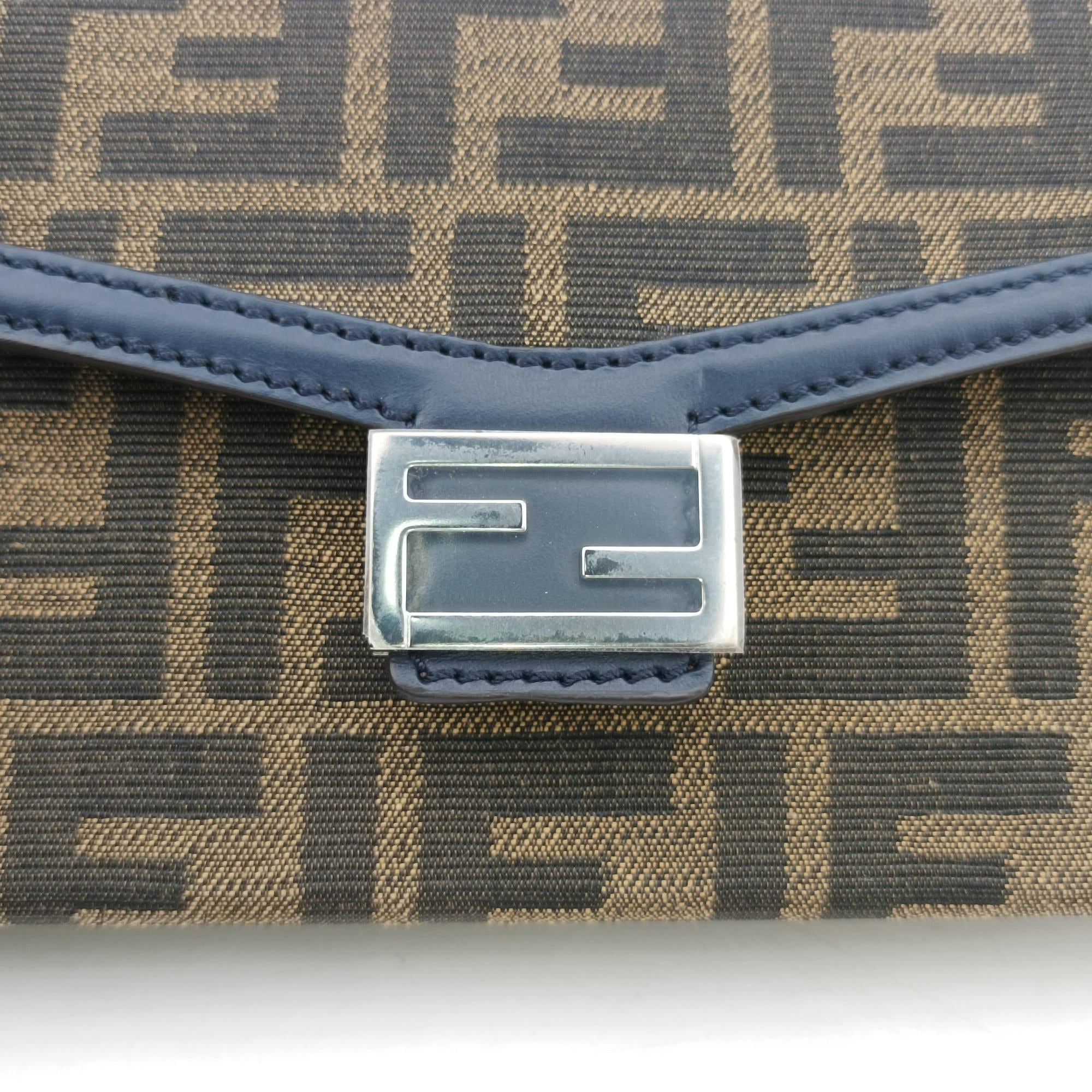 Pre-owned Fendi Zucca Soft Trunk Phone Pouch Brown canvas 7AS139 shoulderbag | stylenewstar