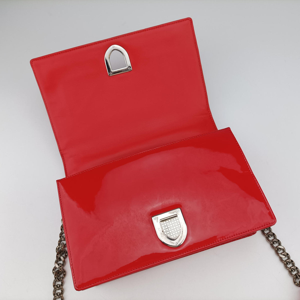 Secondhand Christian Dior Diorama Red Patent  shoulderbag | stylenewstar