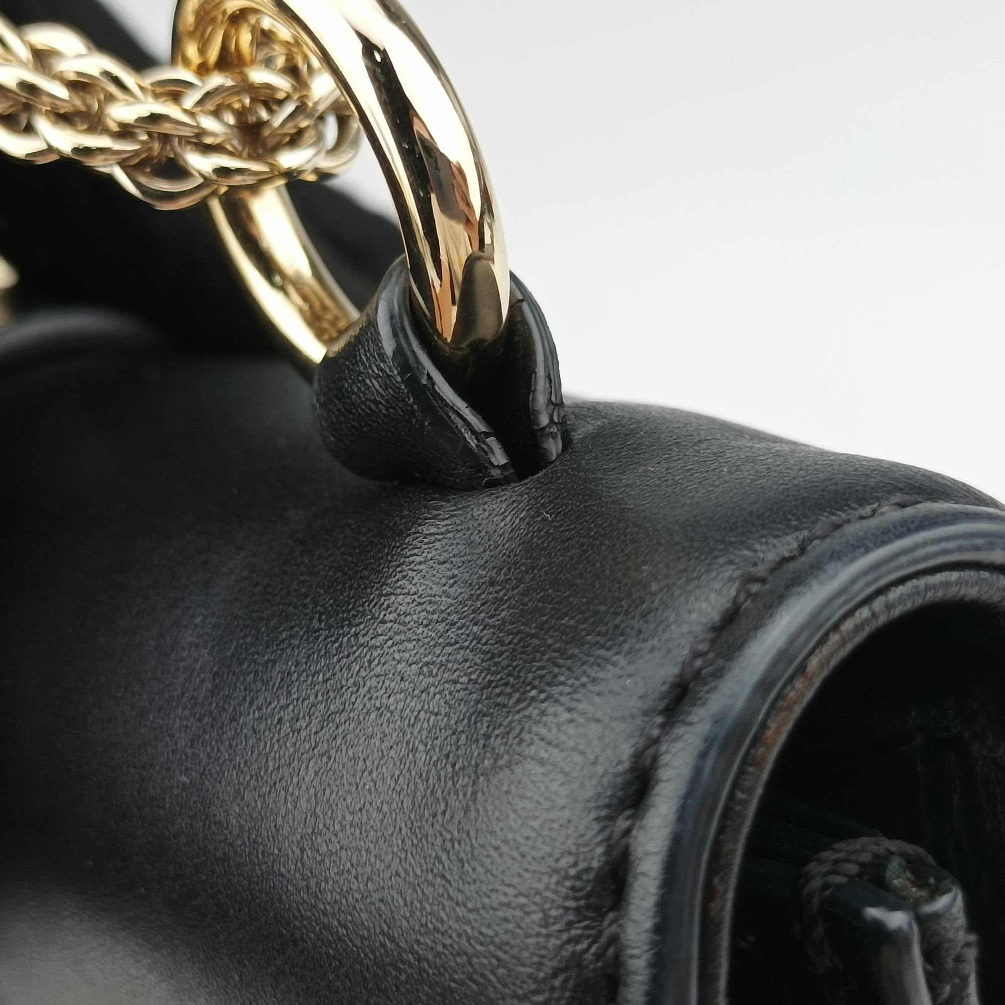 Pre-owned Valentino Rockstud Glam Lock Black Leather  shoulderbag | stylenewstar