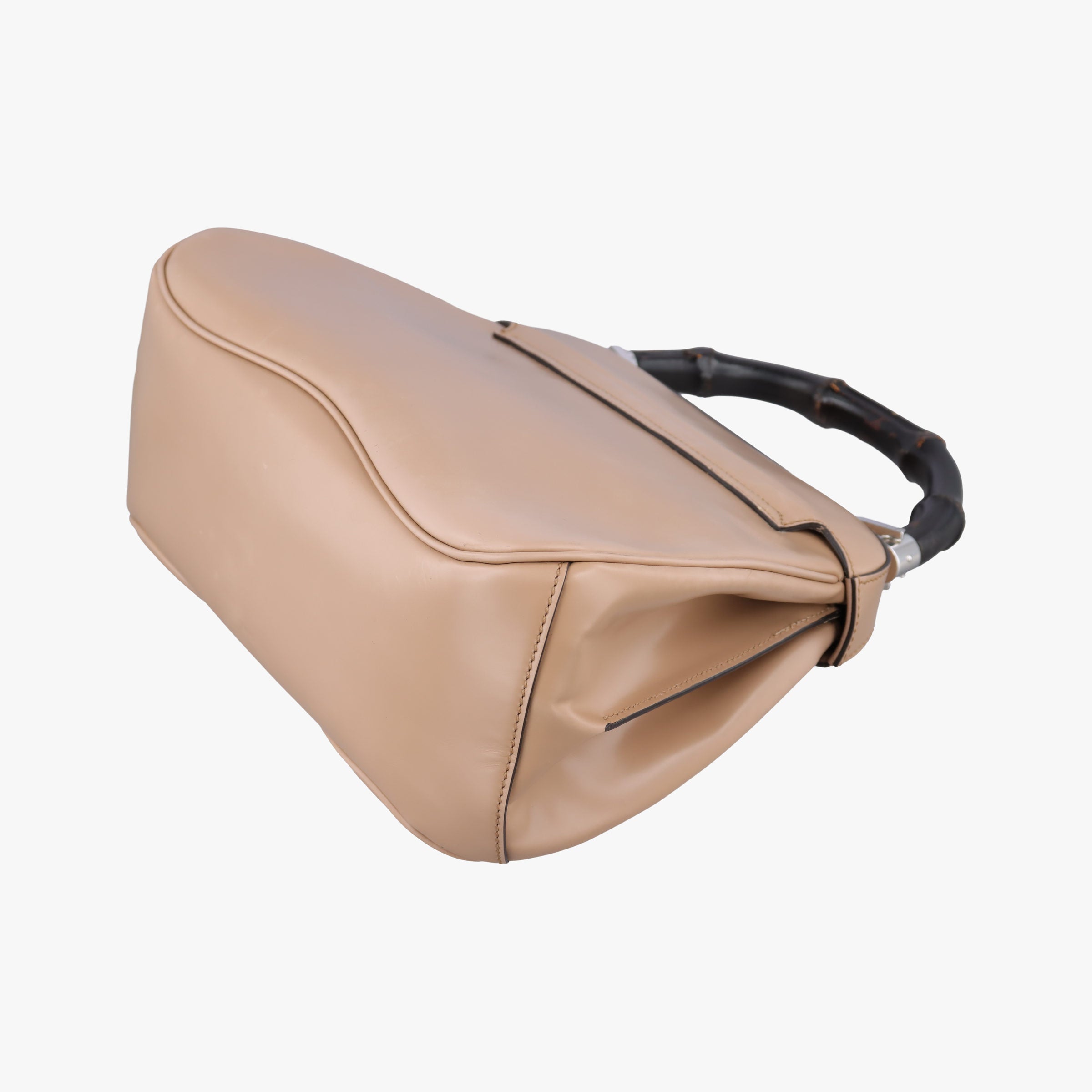 Pre-owned Gucci Bamboo Beige leather 331830 handbag | stylenewstar