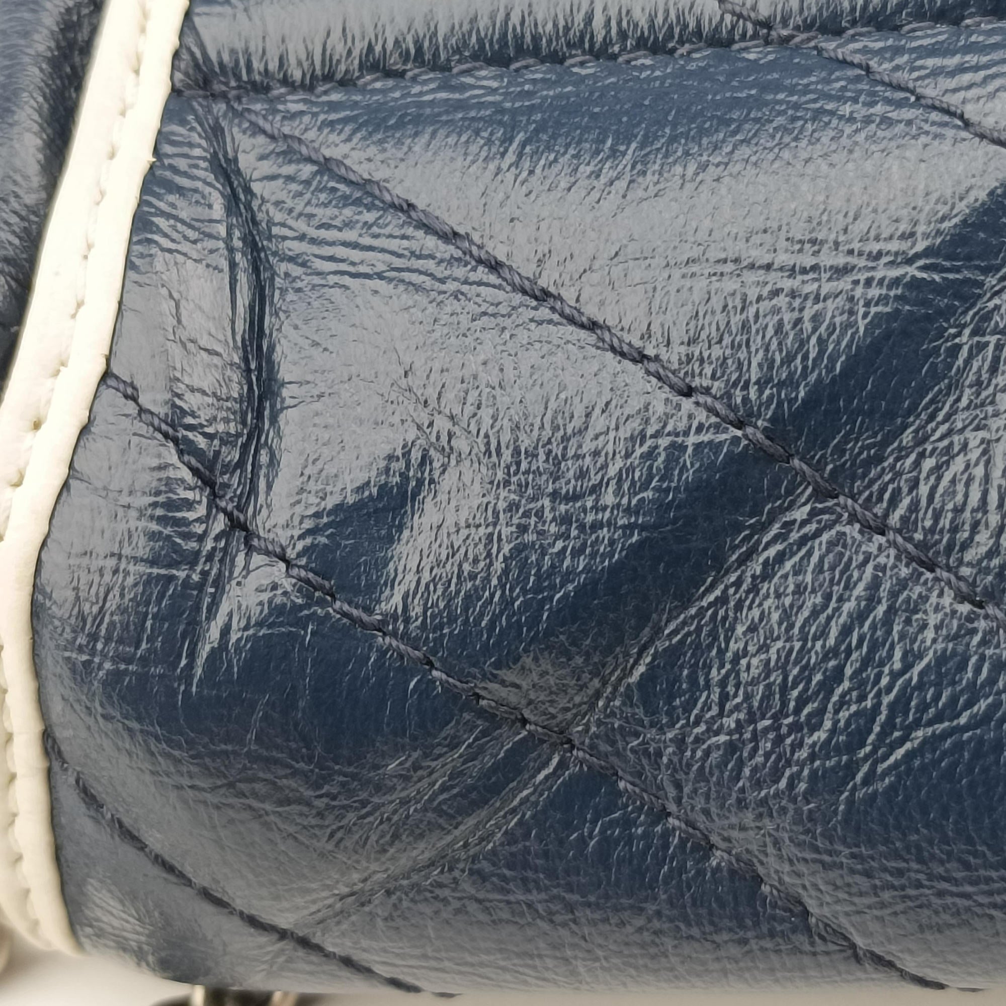 Pre-owned Gucci GG Marmont White×blue Leather 574969 shoulderbag | stylenewstar
